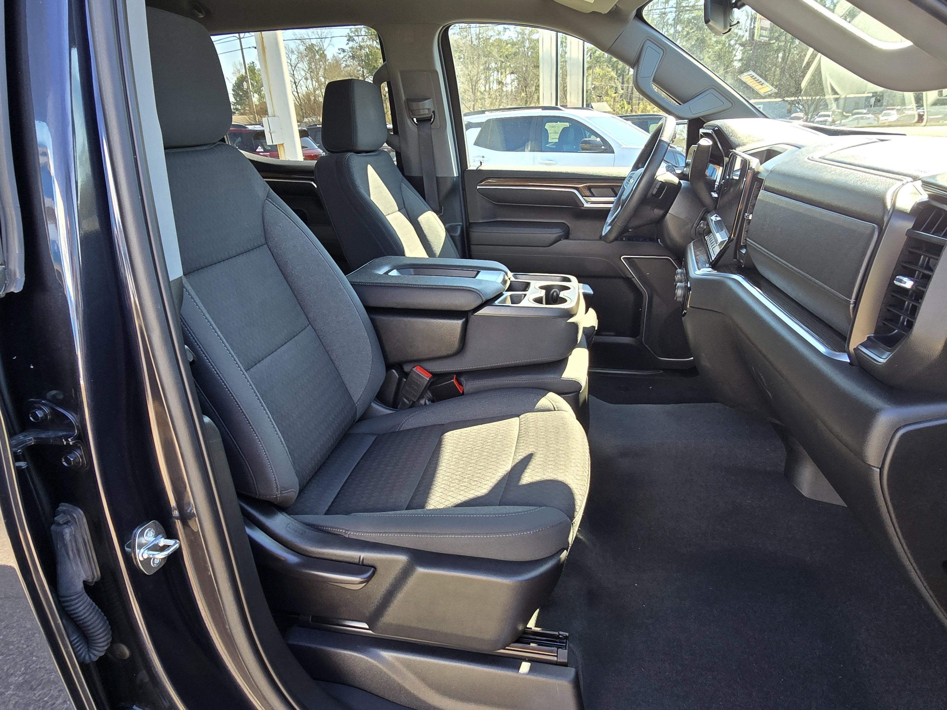 2022 Chevrolet Silverado 1500 LT (2FL)