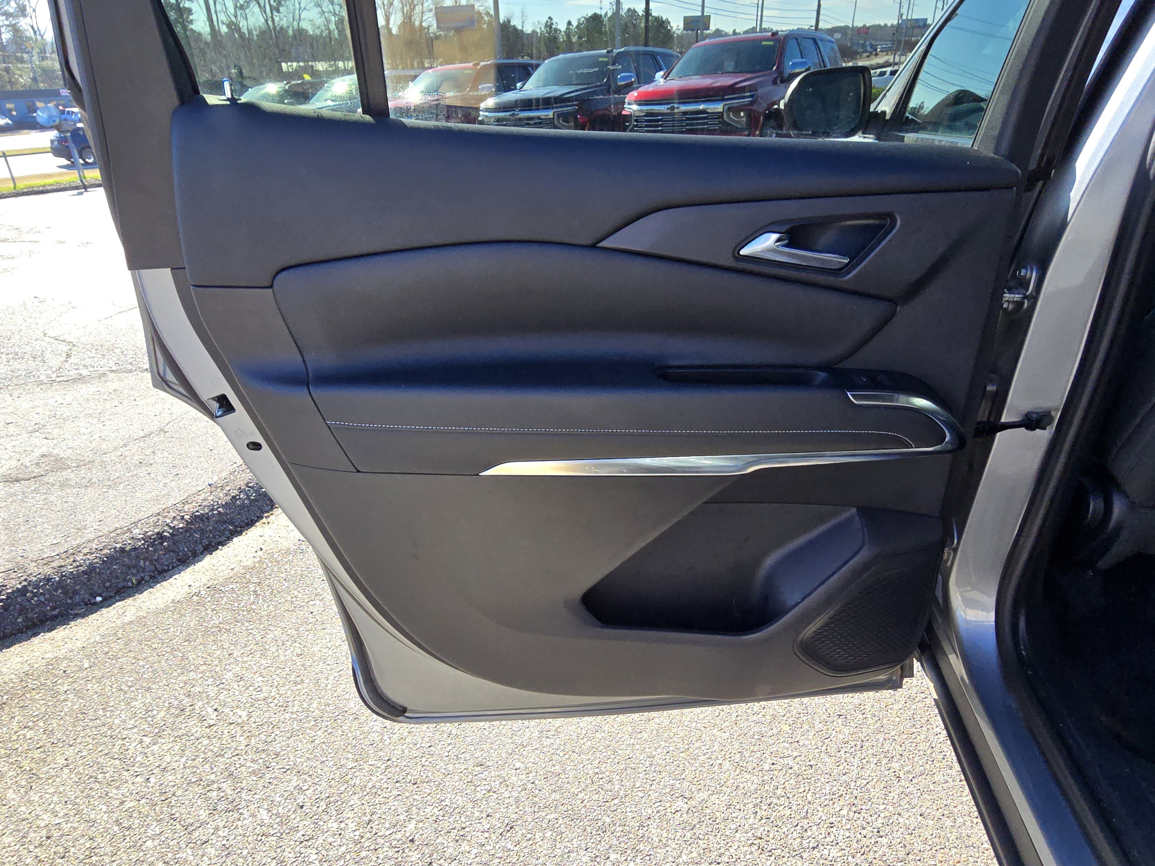 2024 Chevrolet Traverse LS