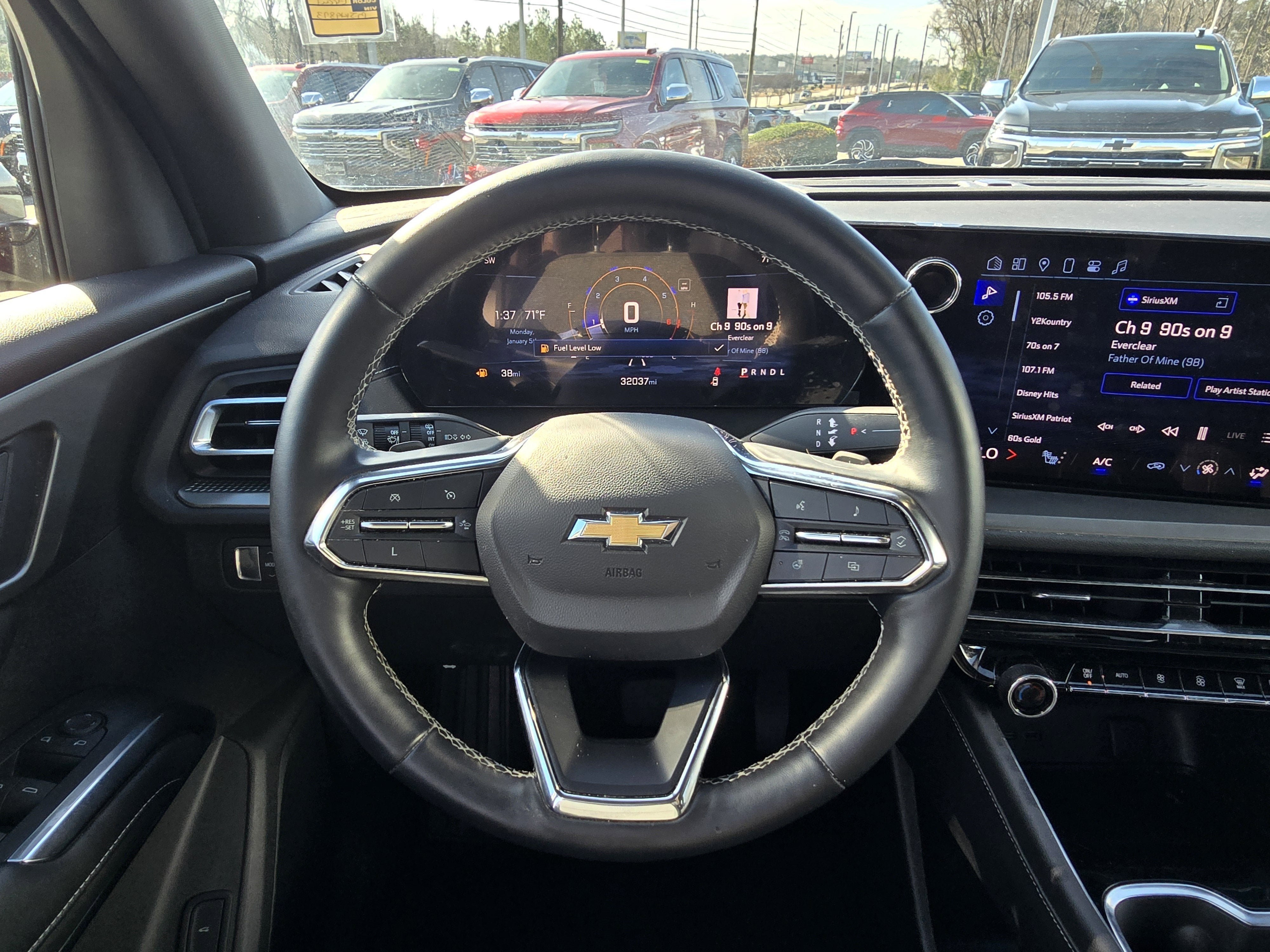 2024 Chevrolet Traverse LS