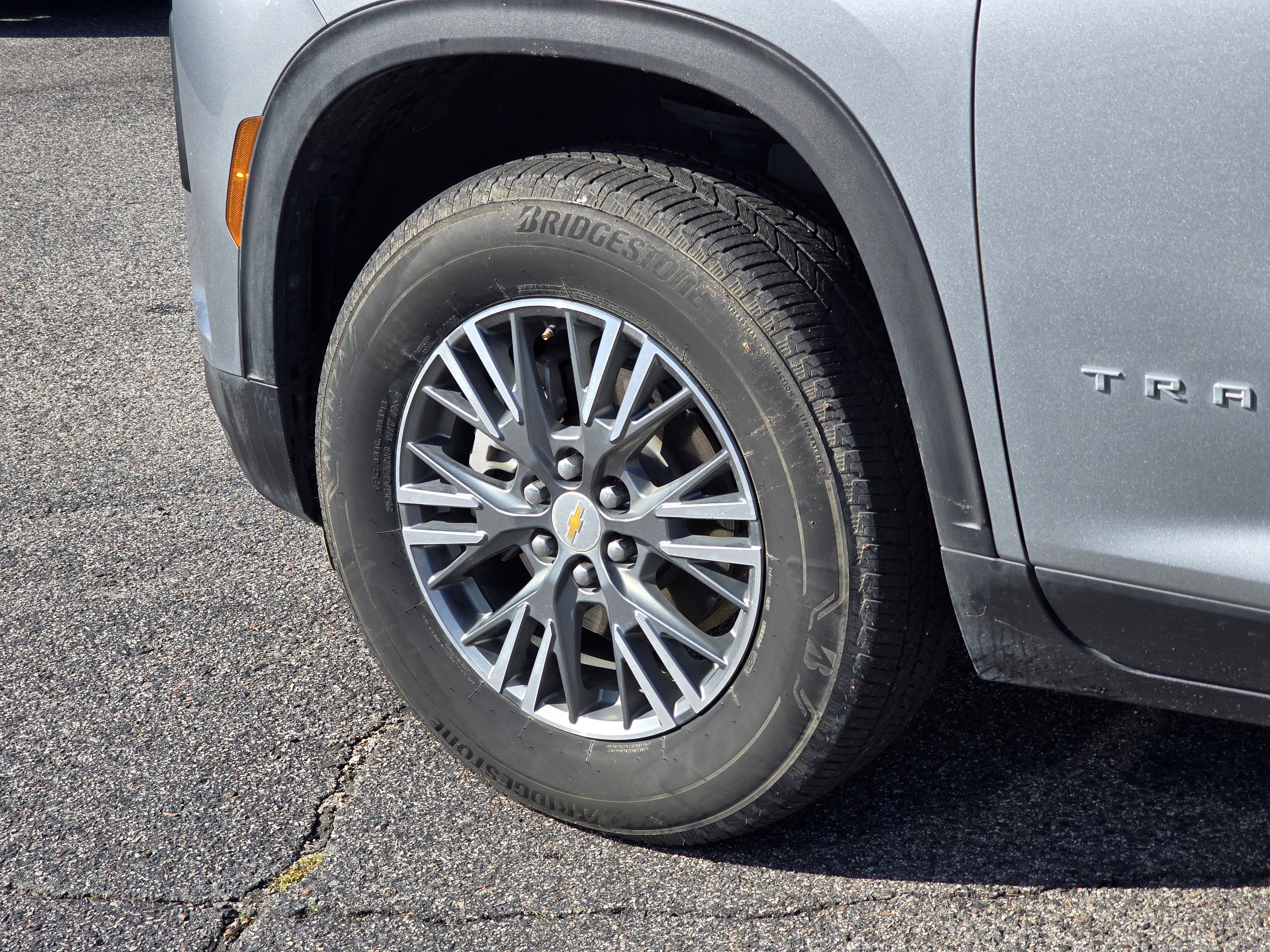 2024 Chevrolet Traverse LS