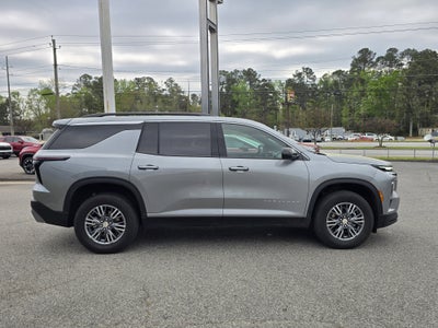2024 Chevrolet Traverse LT