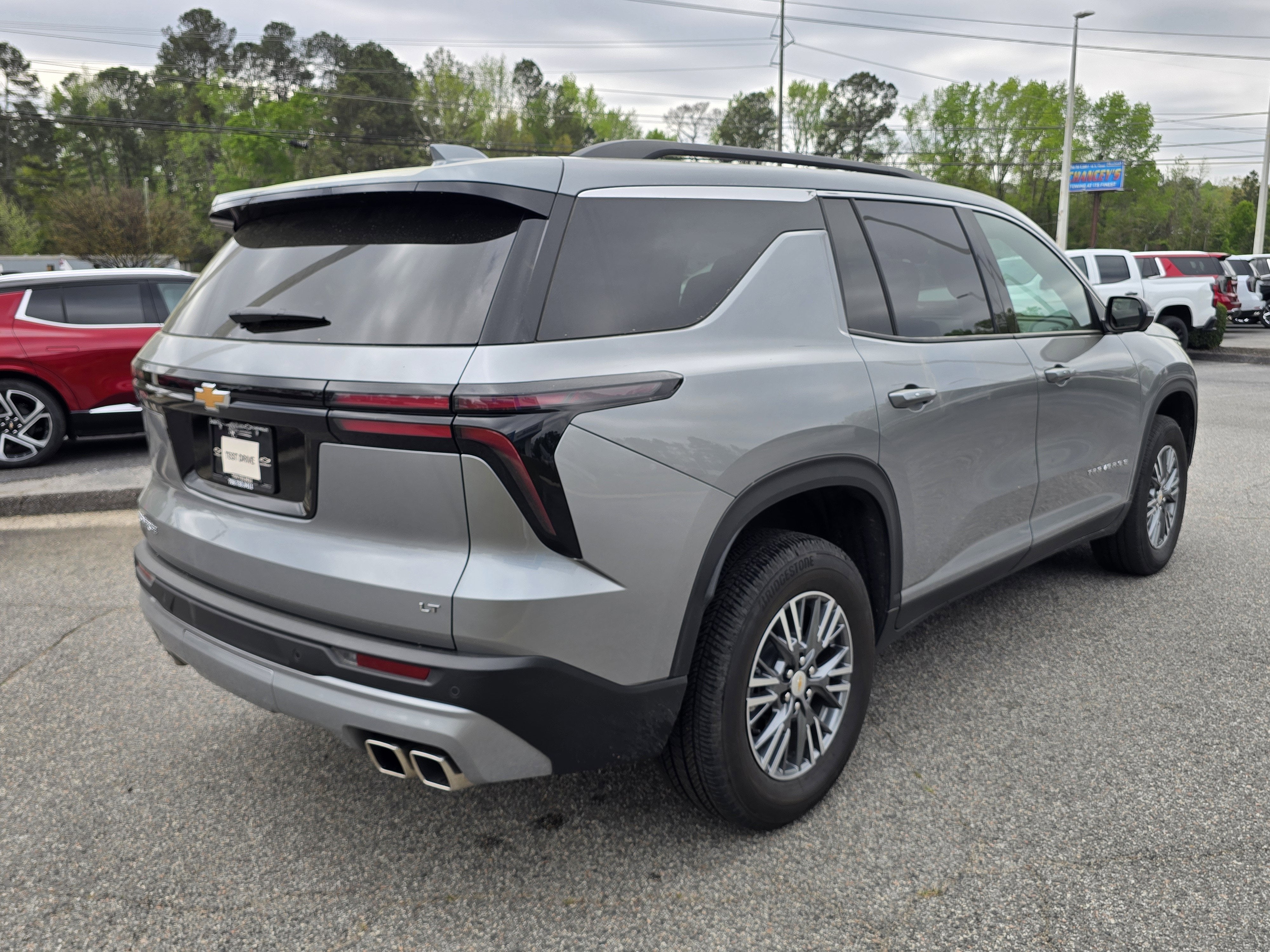 2024 Chevrolet Traverse LT