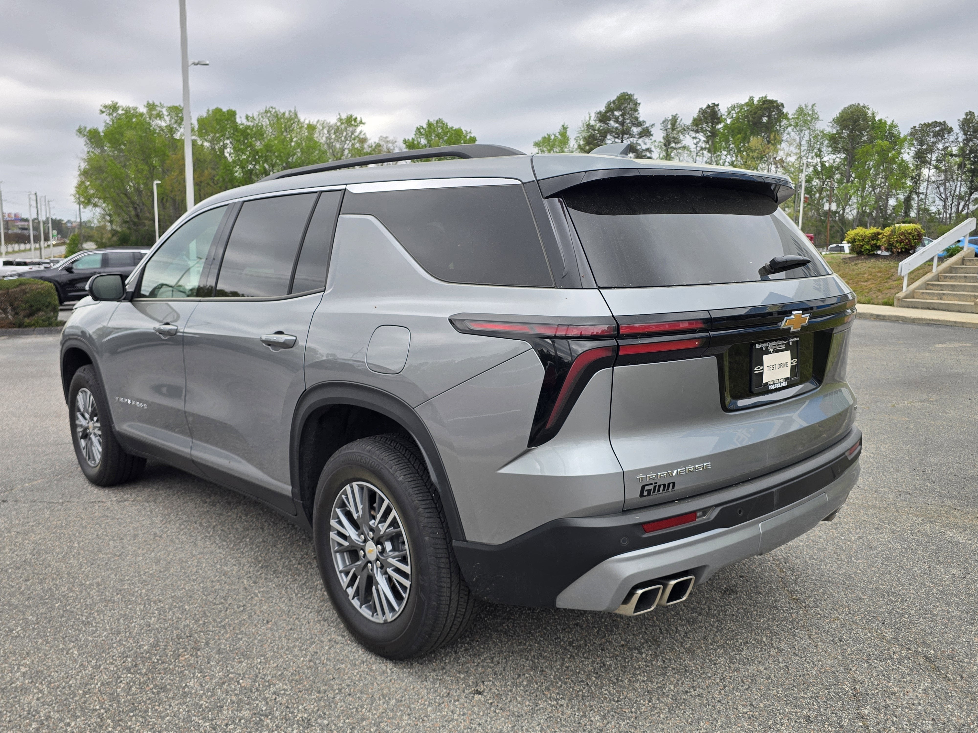 2024 Chevrolet Traverse LT