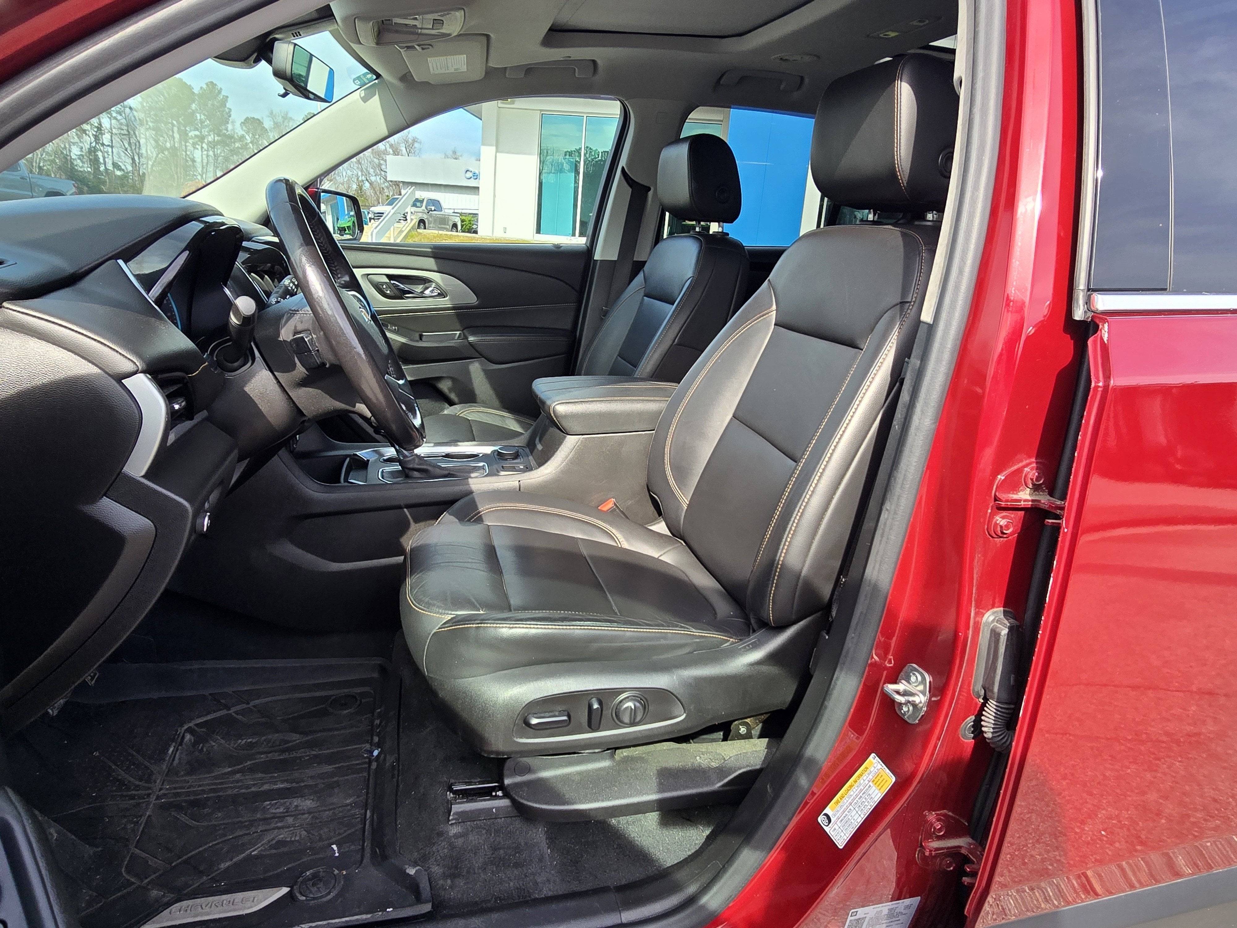 2020 Chevrolet Traverse LT Leather