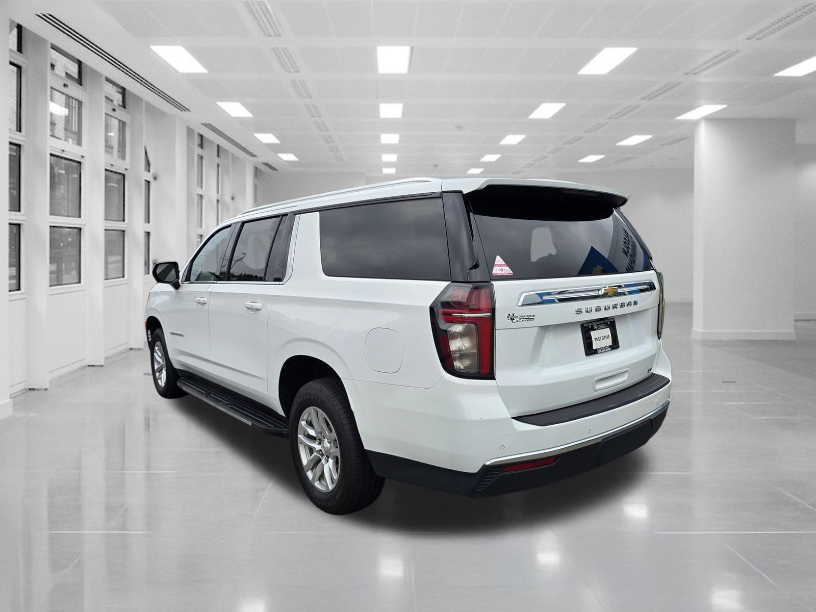 2023 Chevrolet Suburban LT