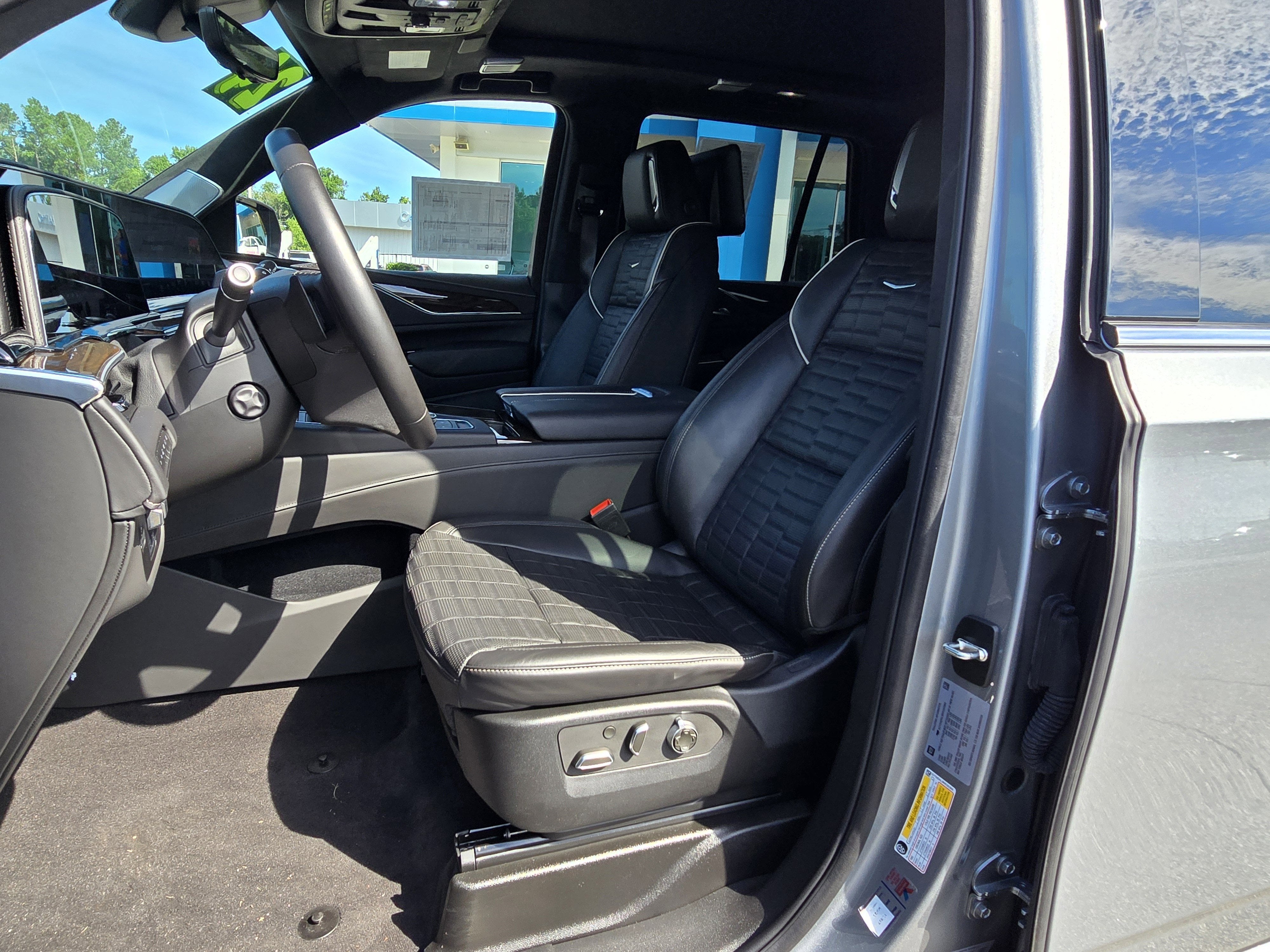 2024 Cadillac Escalade Premium Luxury Platinum