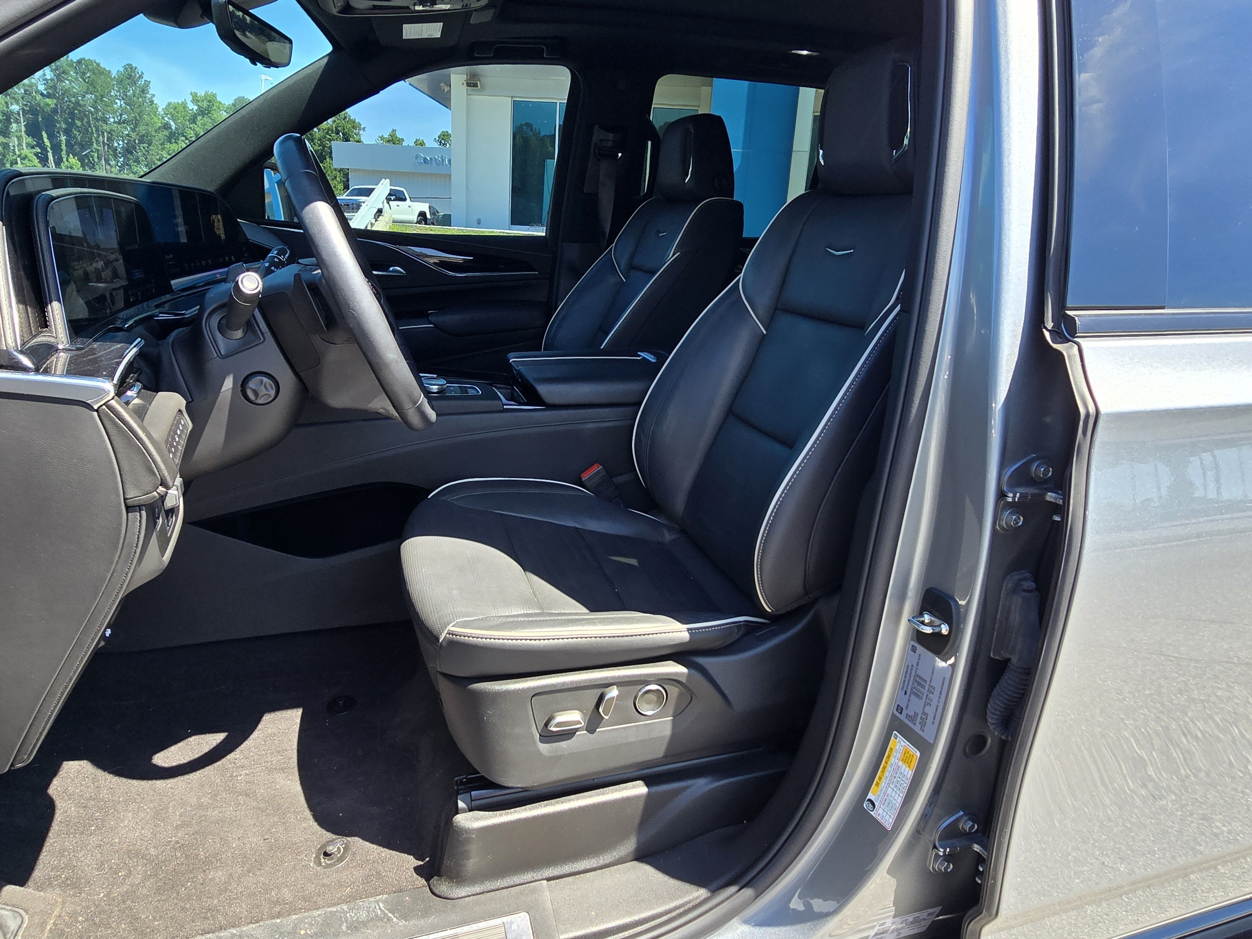 2024 Cadillac Escalade Sport