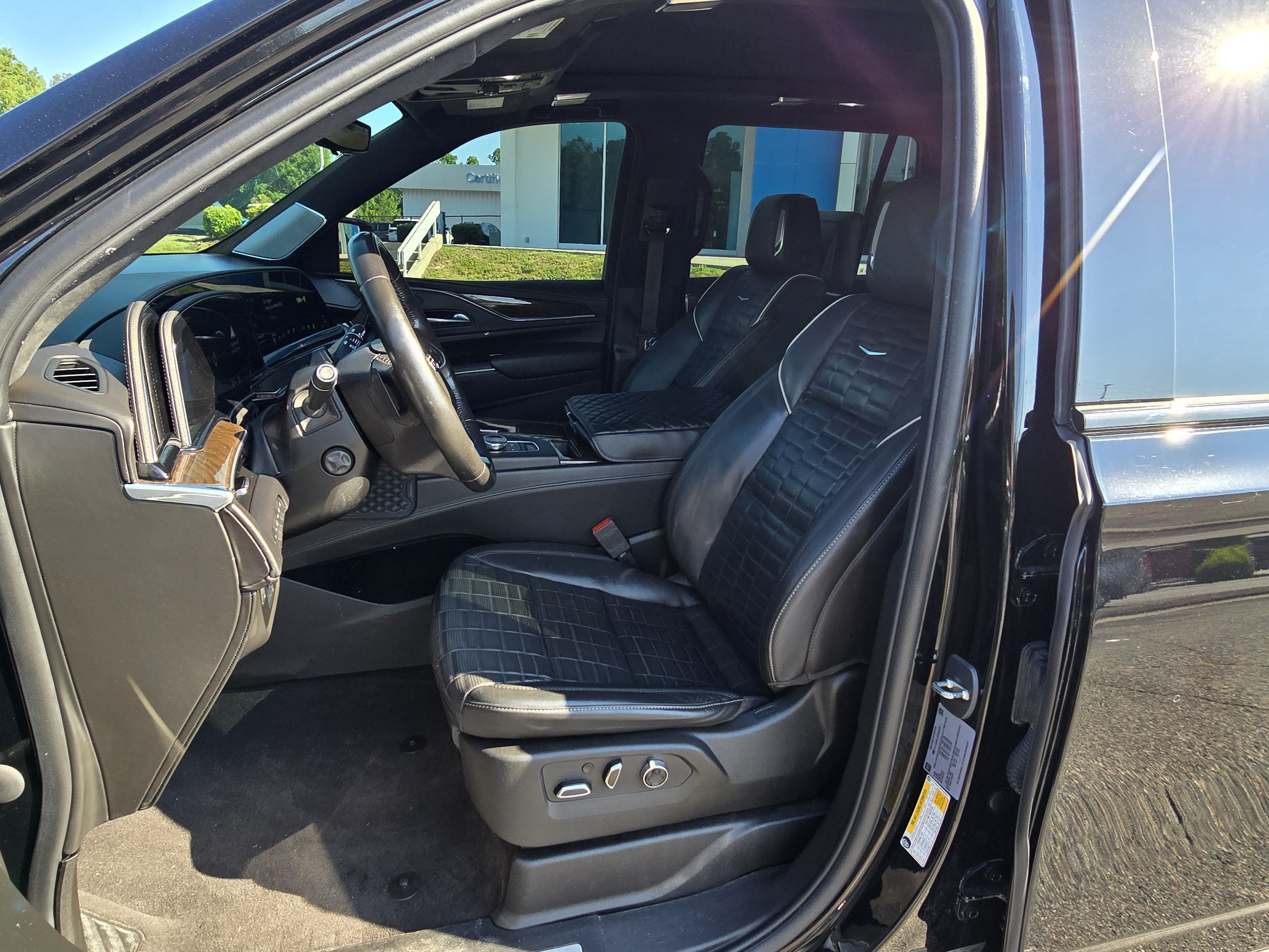 2023 Cadillac Escalade Sport Platinum