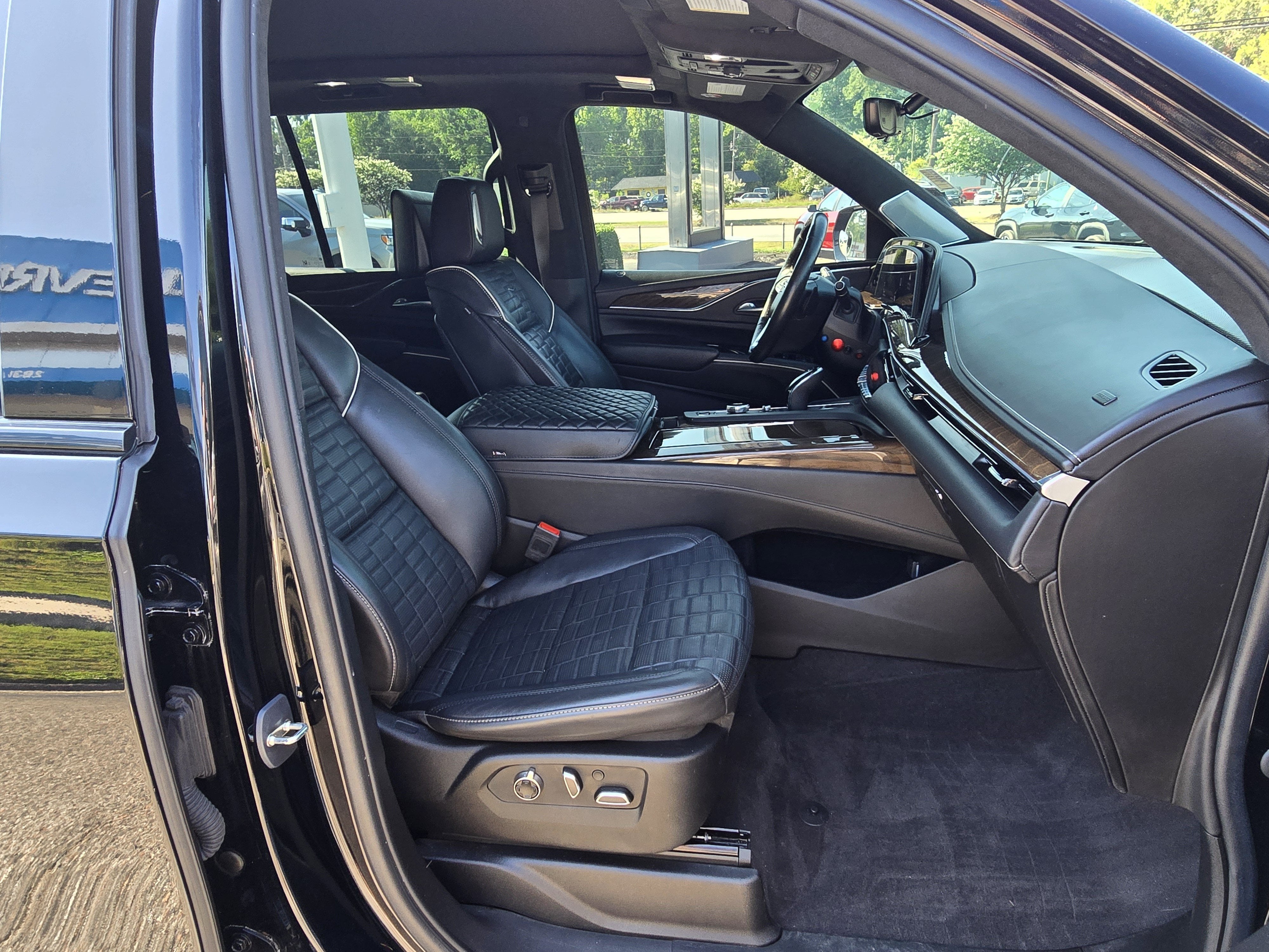 2023 Cadillac Escalade Sport Platinum