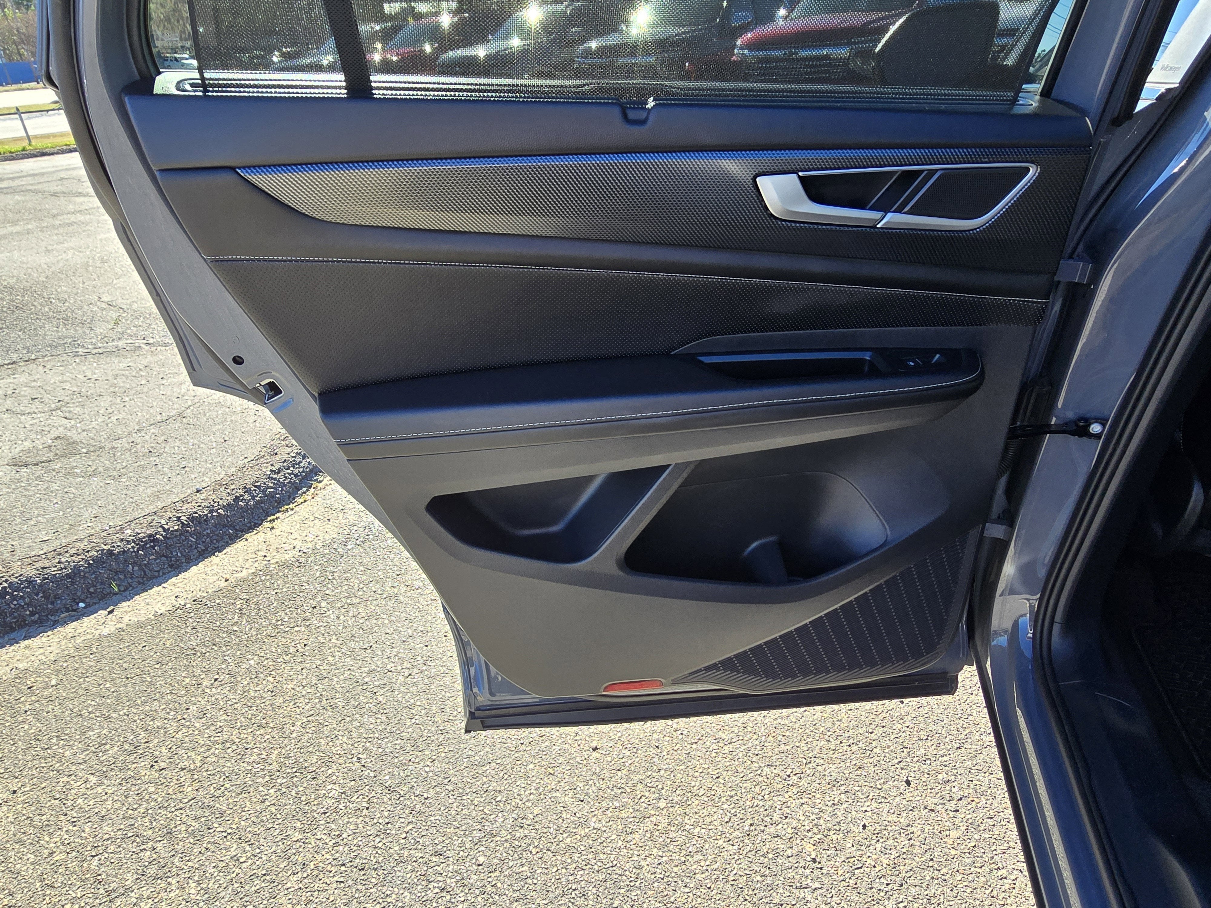 2024 Volkswagen Atlas Cross Sport 2.0T SEL R-Line