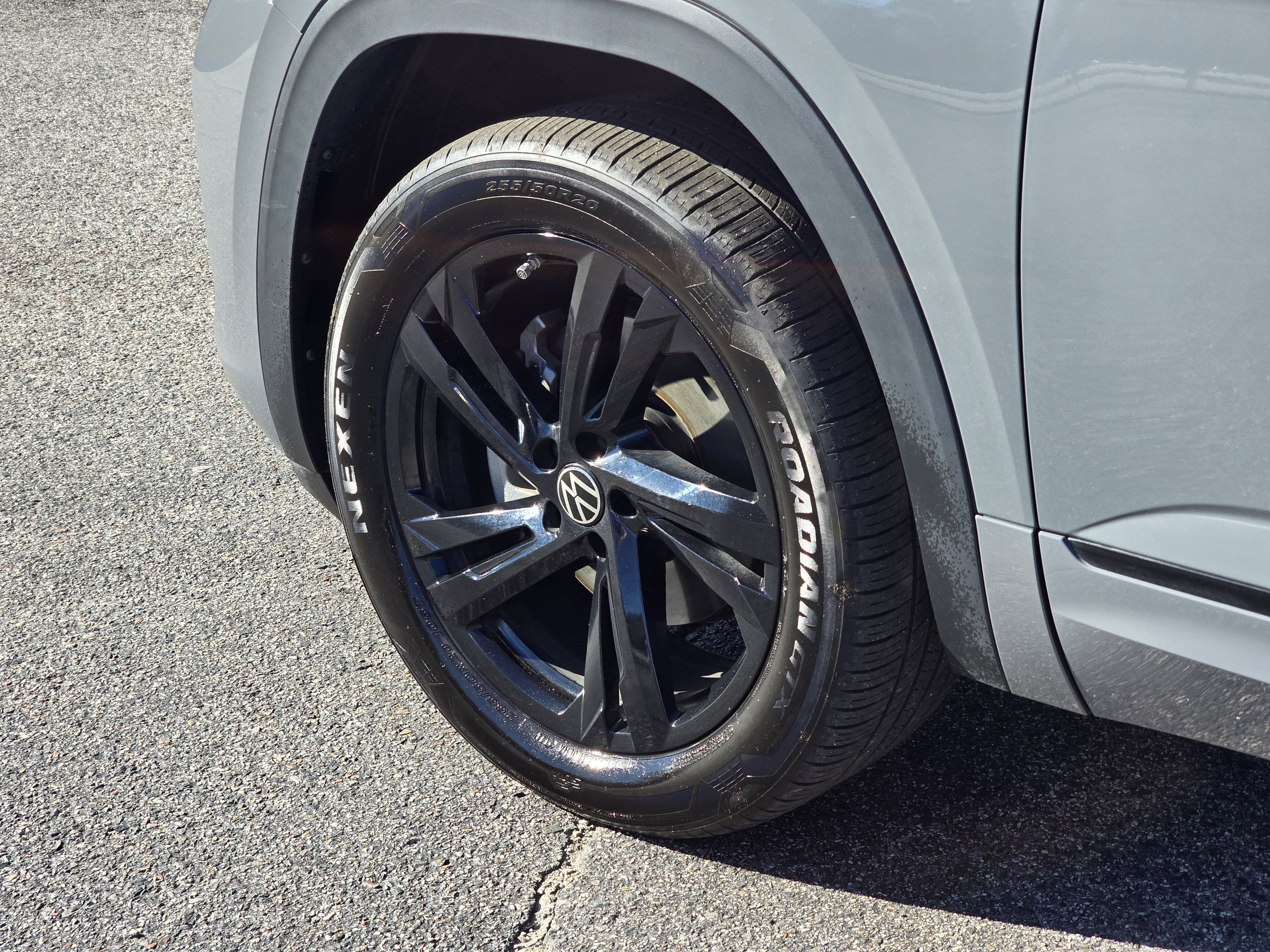 2024 Volkswagen Atlas Cross Sport 2.0T SEL R-Line