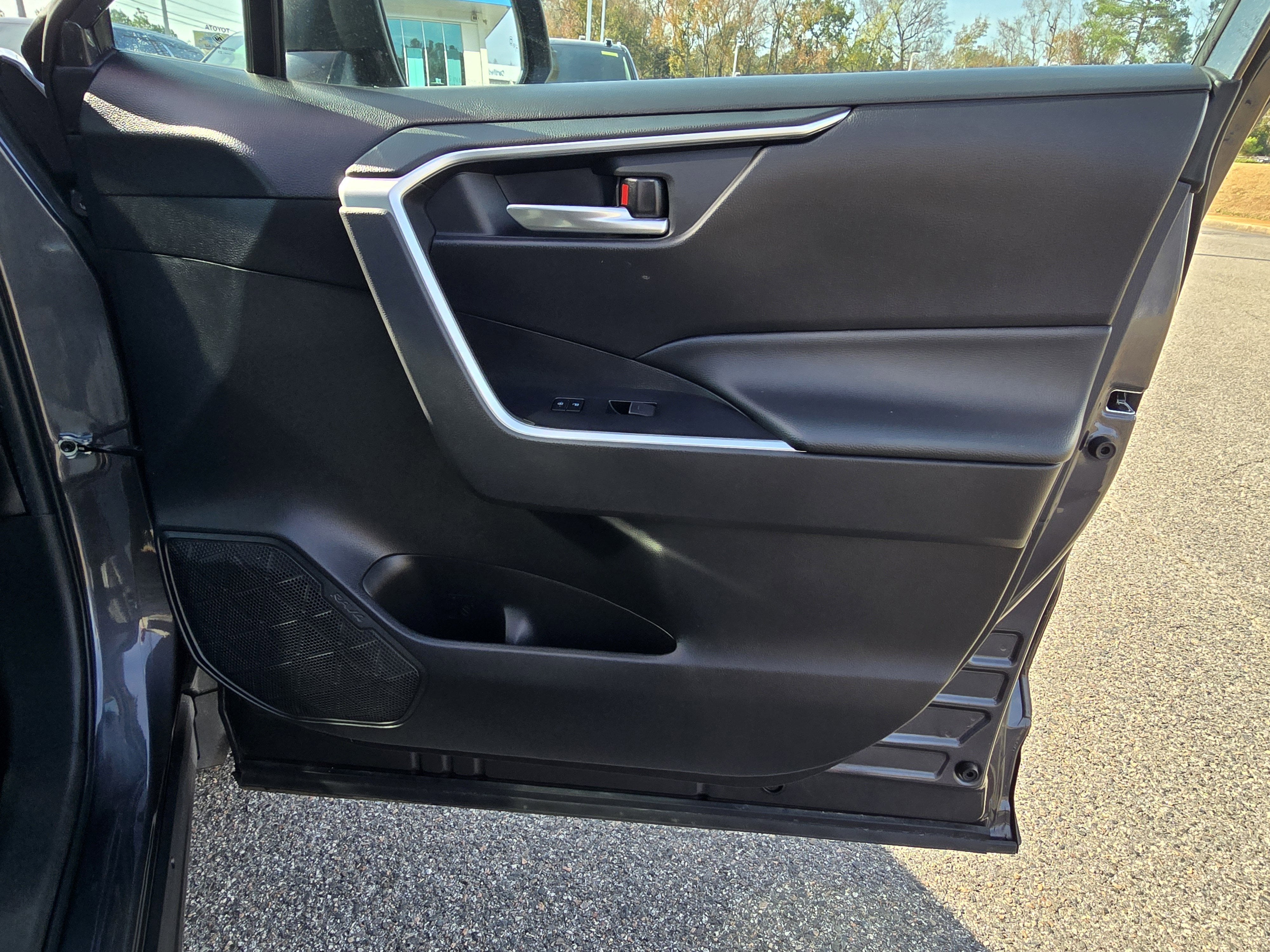 2023 Toyota RAV4 BLK