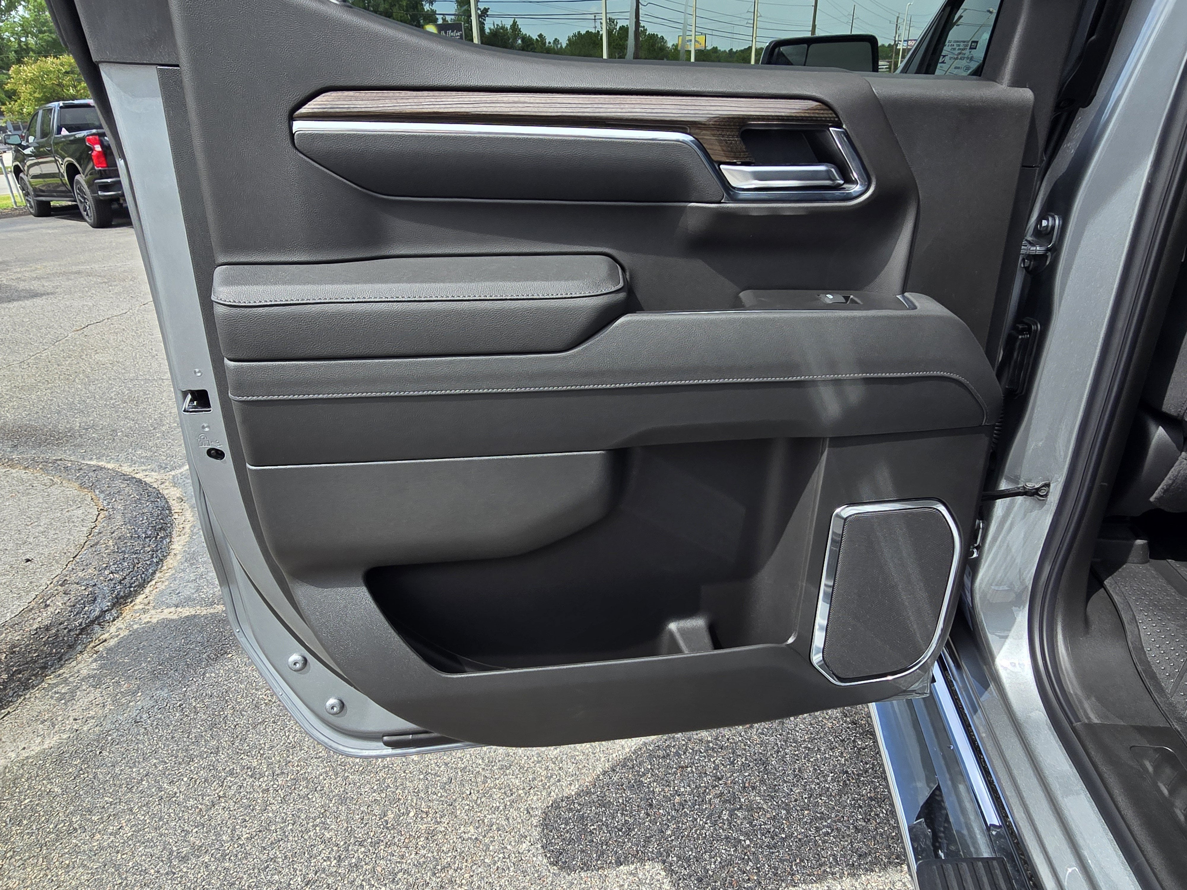 2026 Chevrolet Silverado 1500 LT - Photo 10