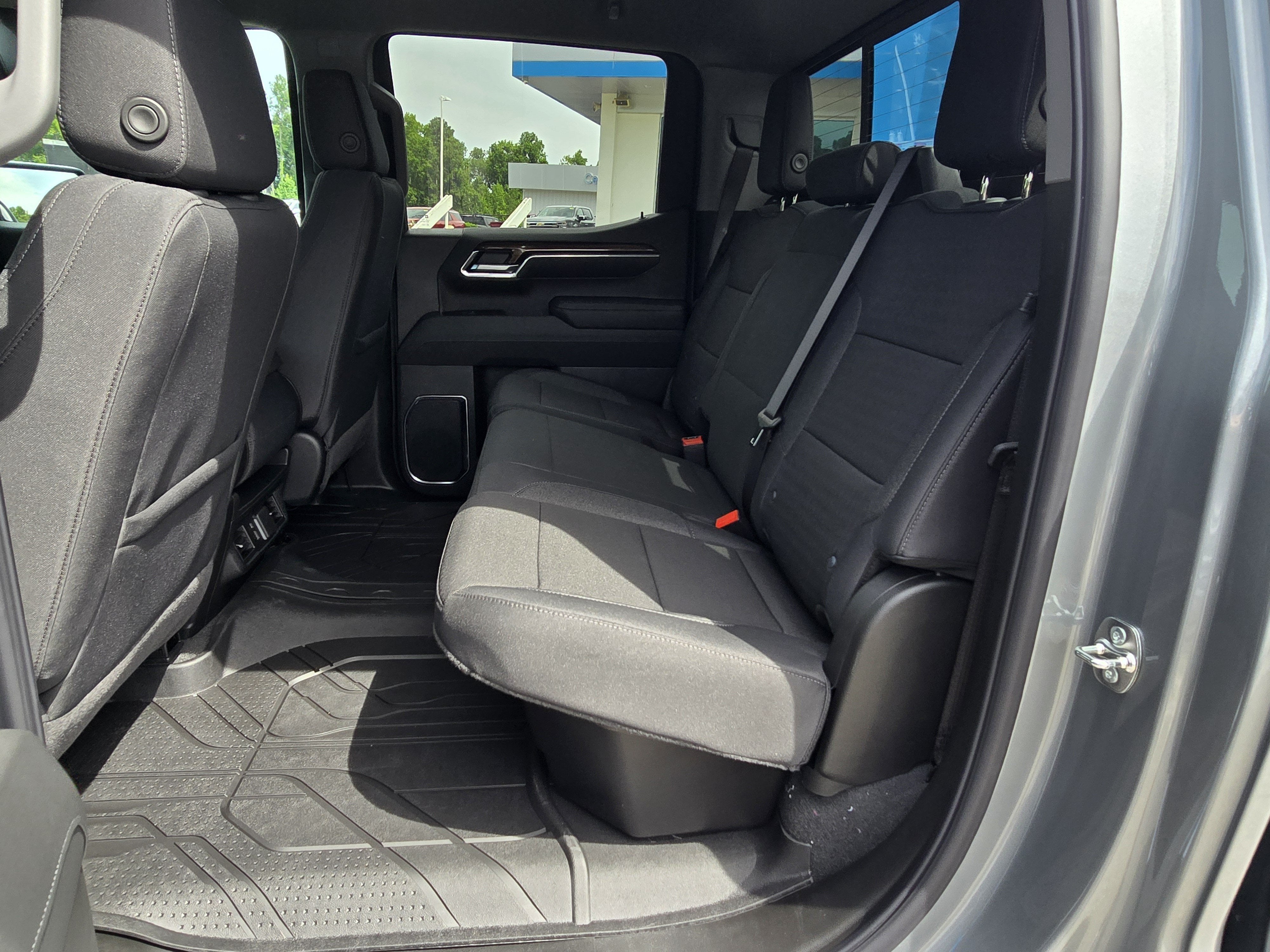 2026 Chevrolet Silverado 1500 LT - Photo 9