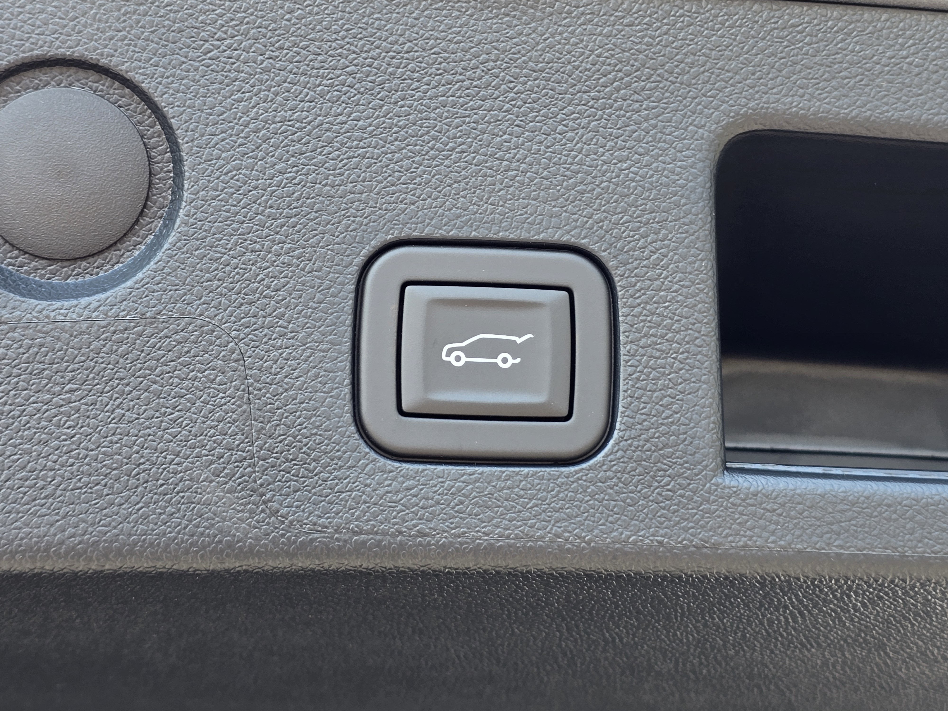 2027 Chevrolet Equinox LT - Photo 12