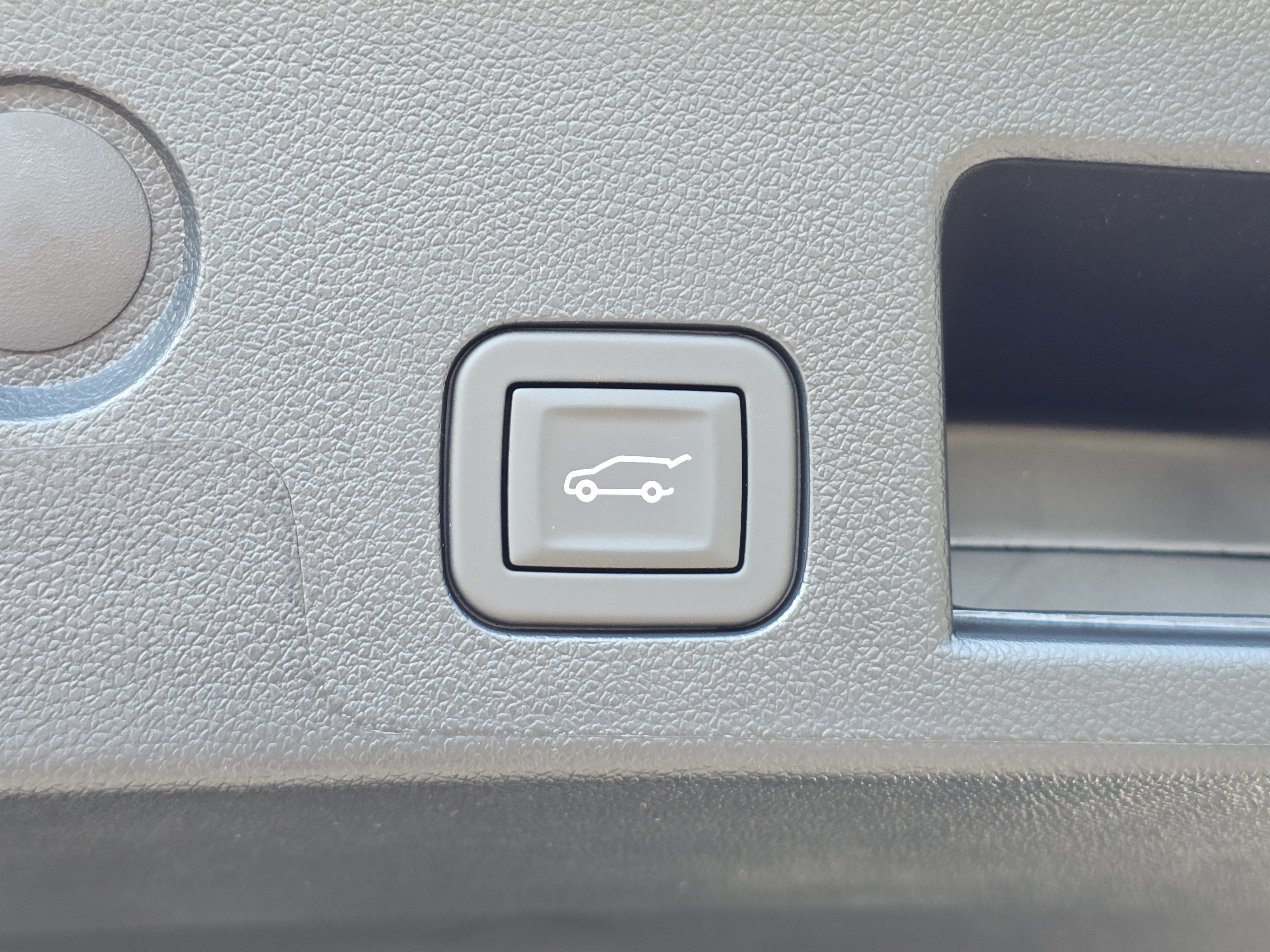 2027 Chevrolet Equinox LT - Photo 12