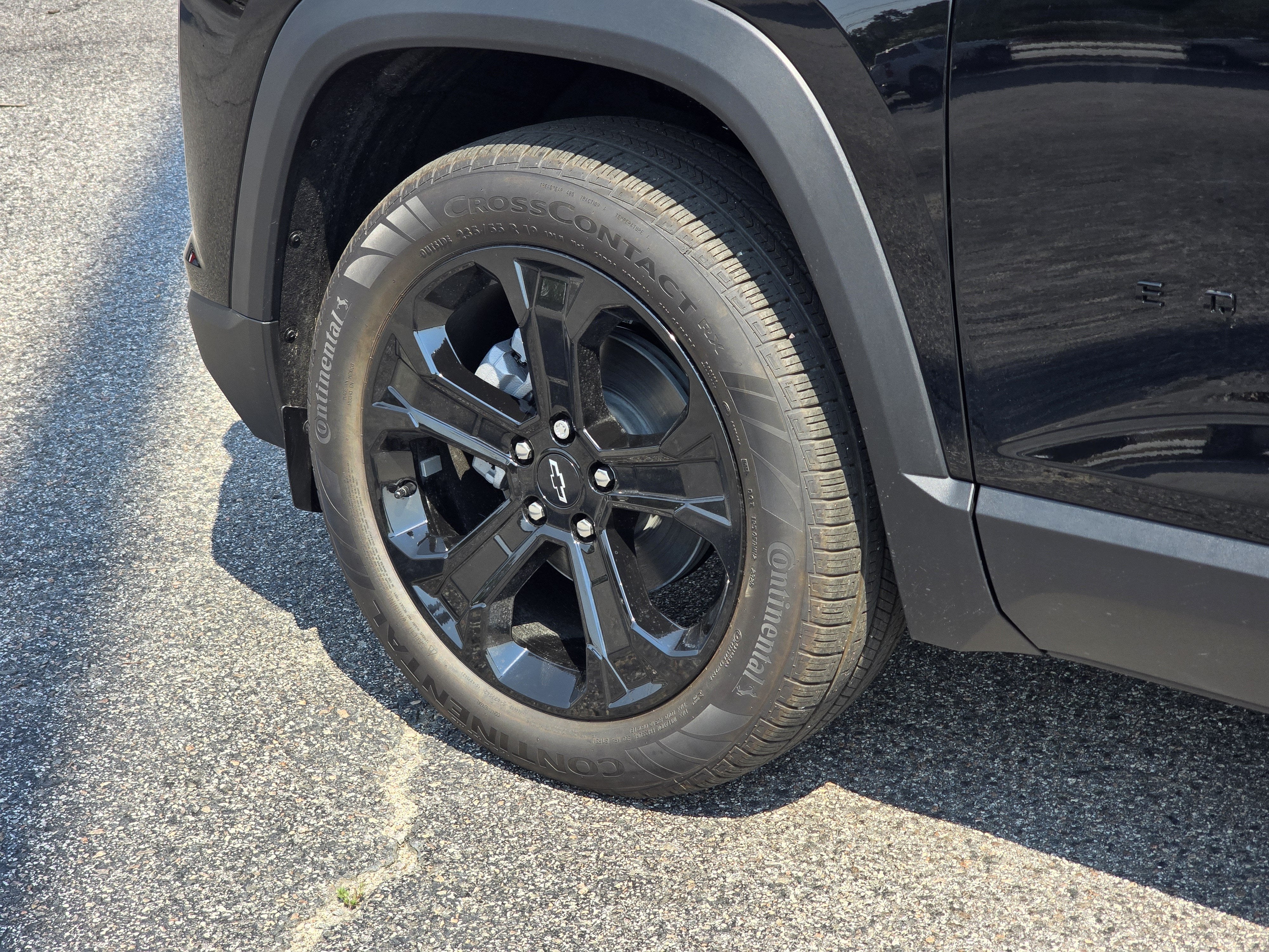 2027 Chevrolet Equinox LT - Photo 6