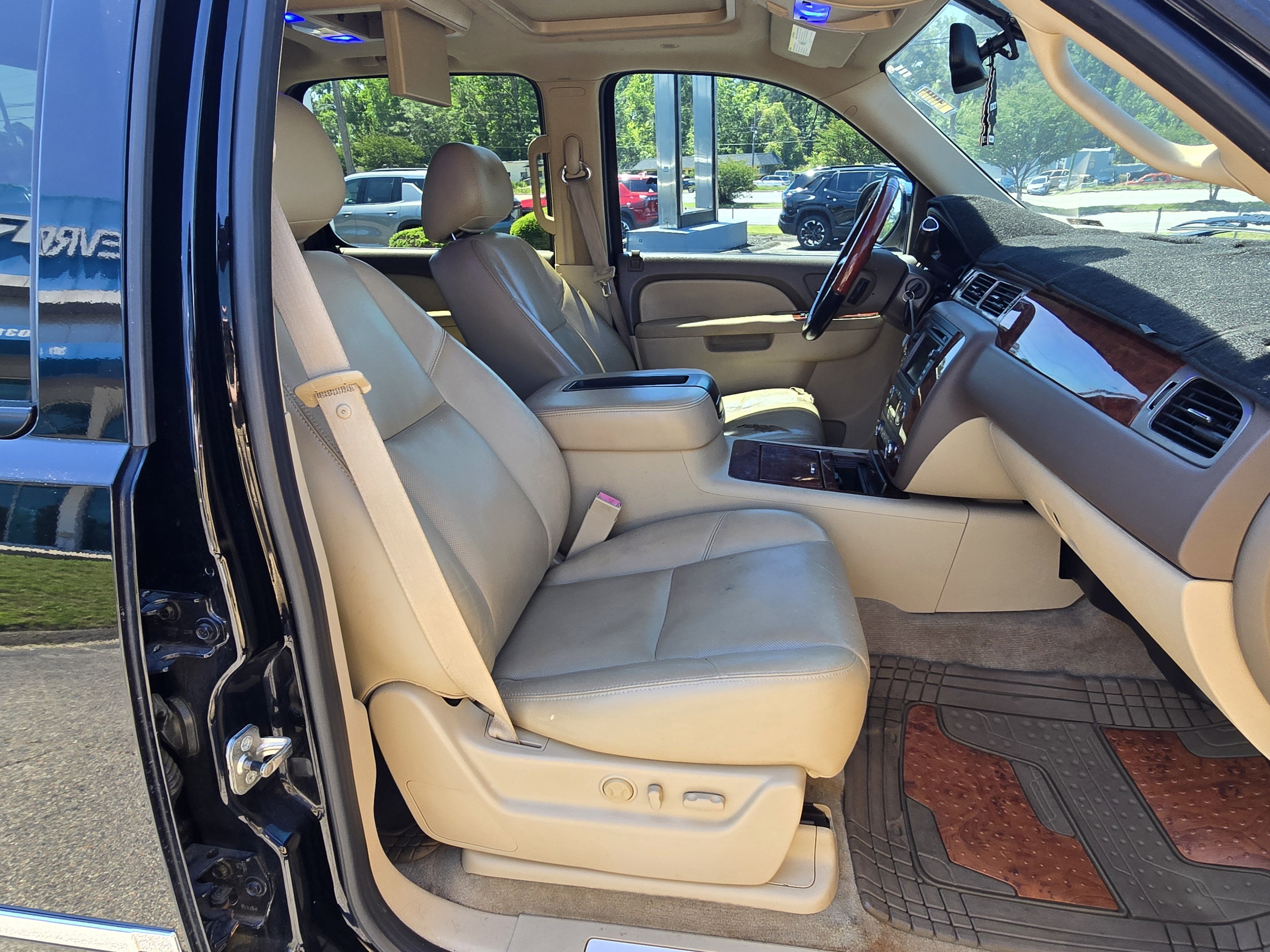 2011 Chevrolet Avalanche LTZ