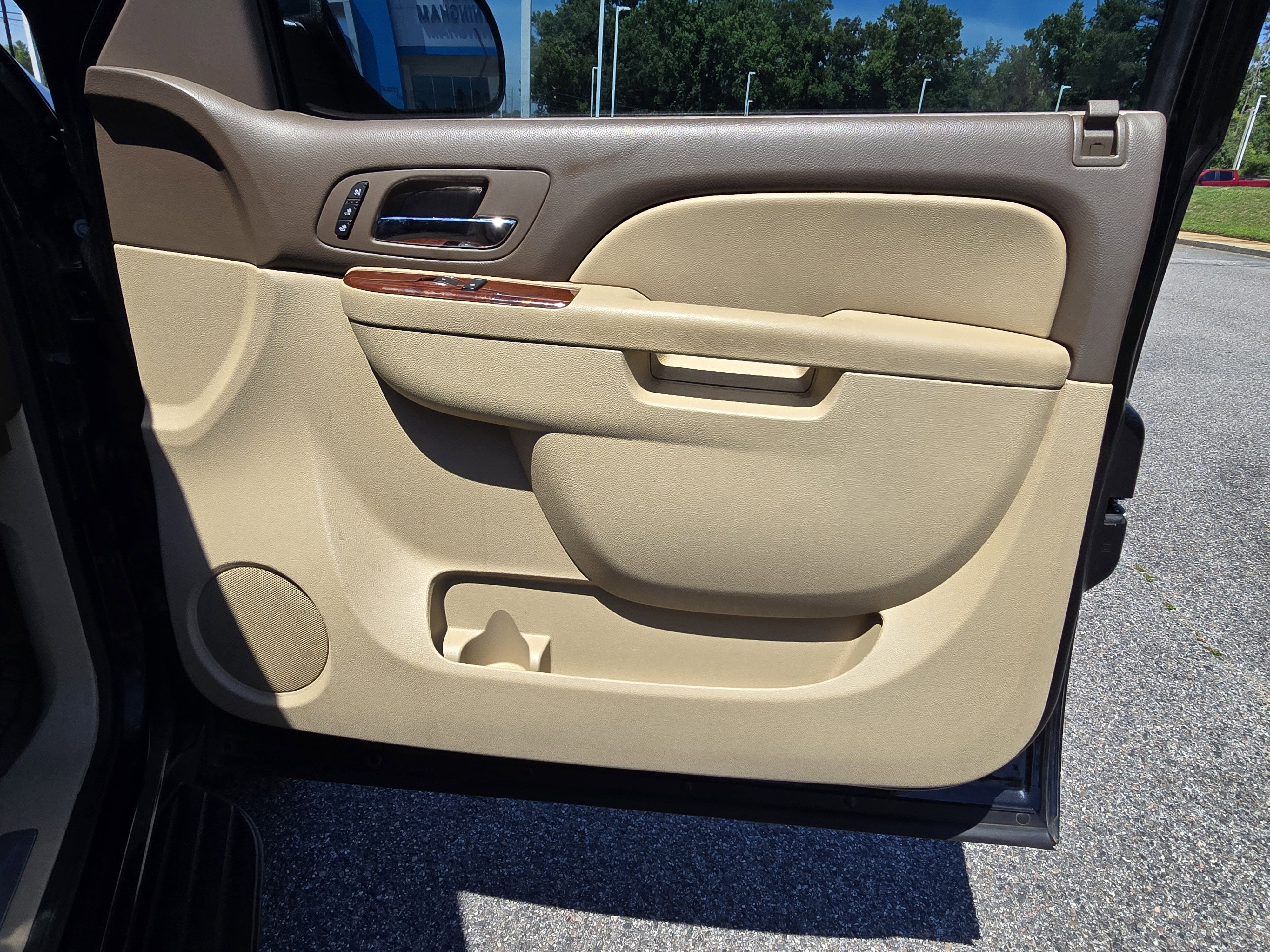 2011 Chevrolet Avalanche LTZ