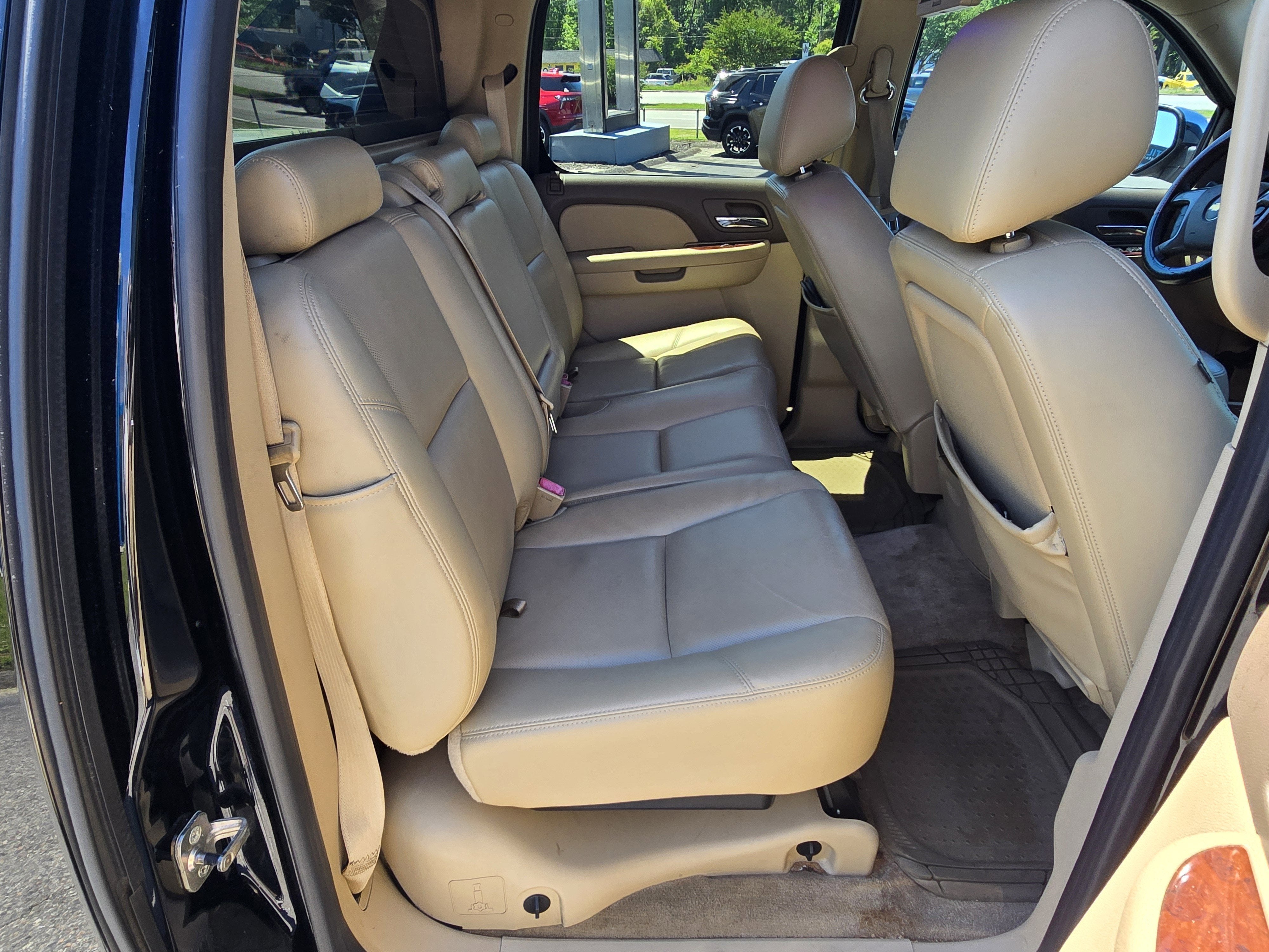 2011 Chevrolet Avalanche LTZ