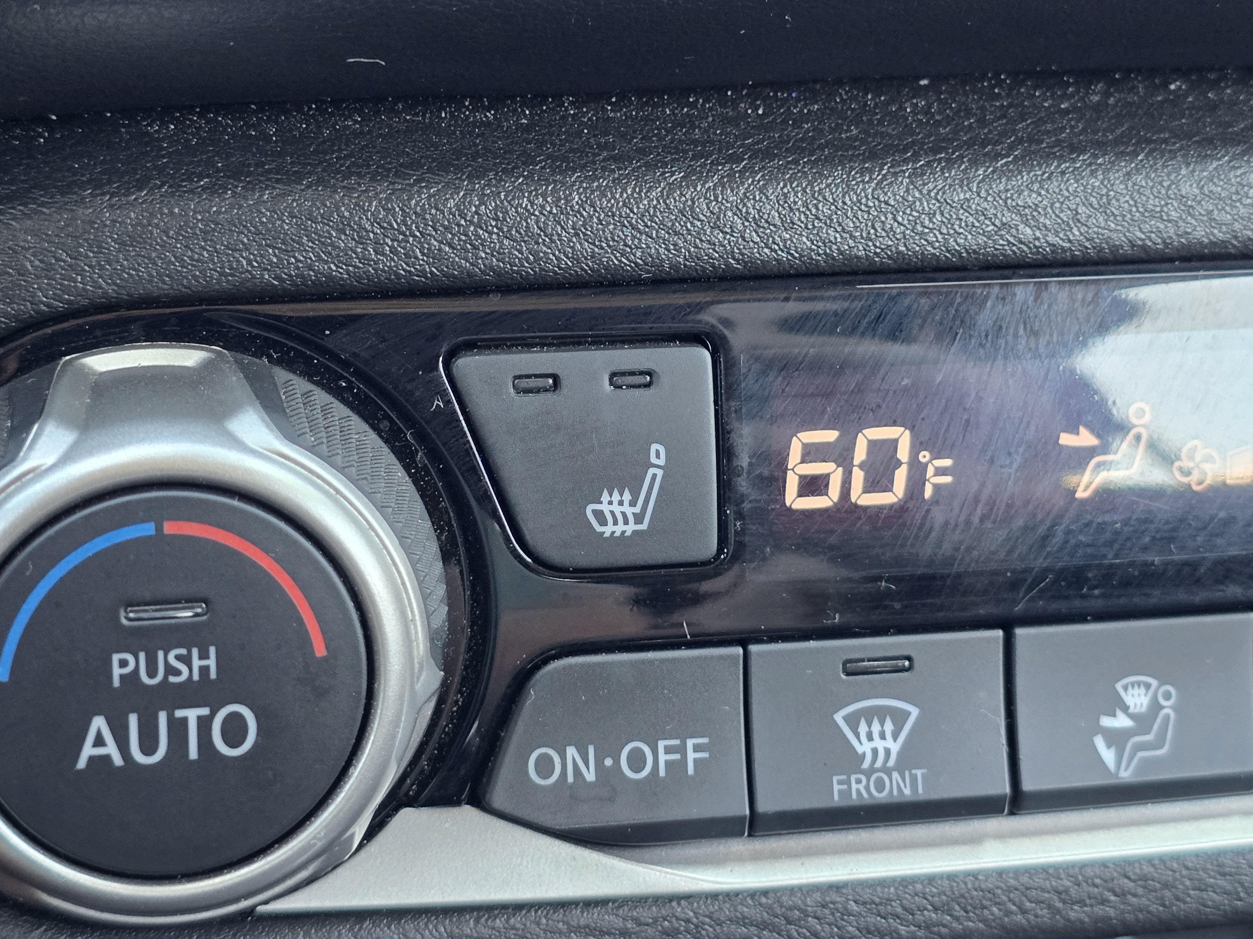 2024 Nissan Versa SR