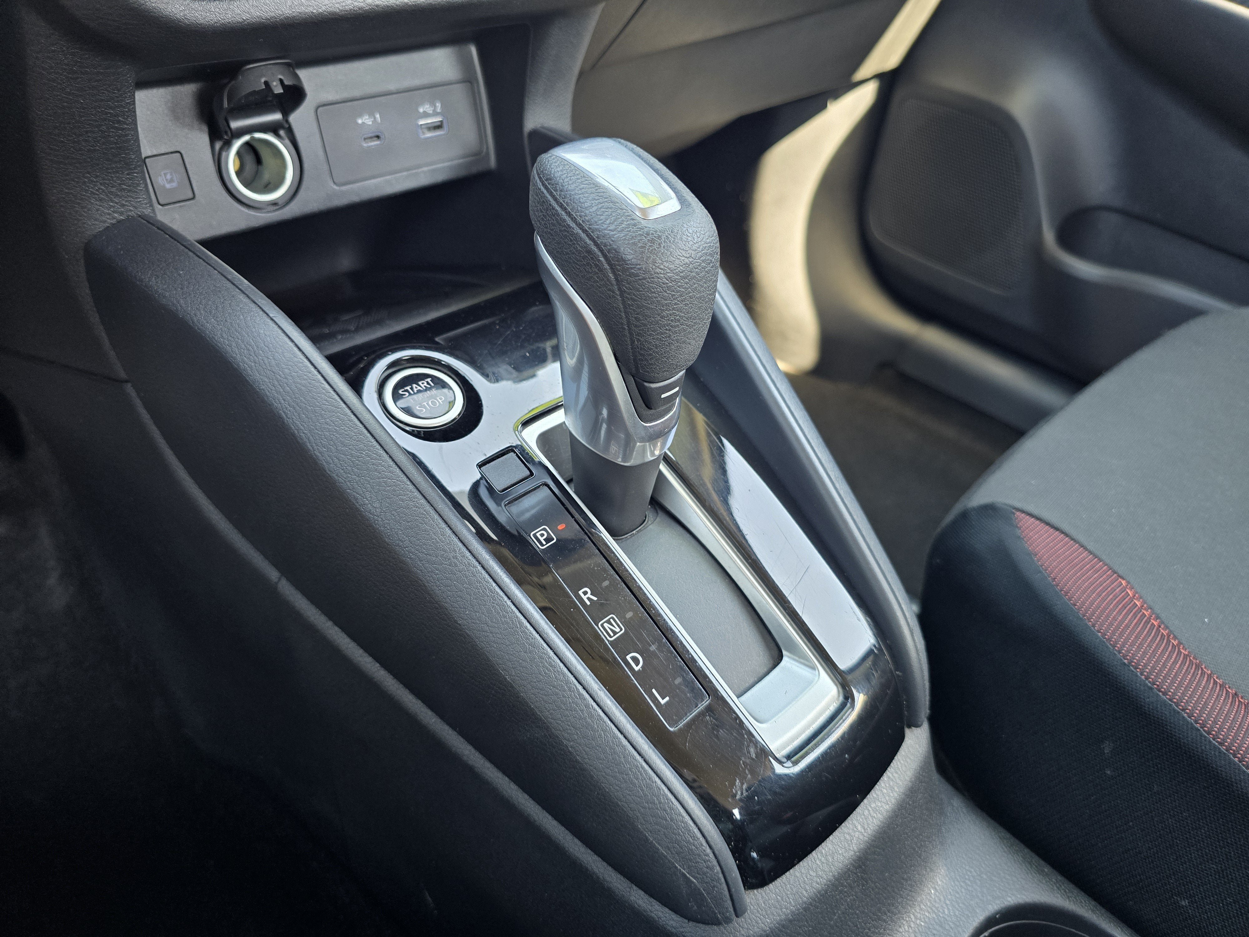 2024 Nissan Versa SR
