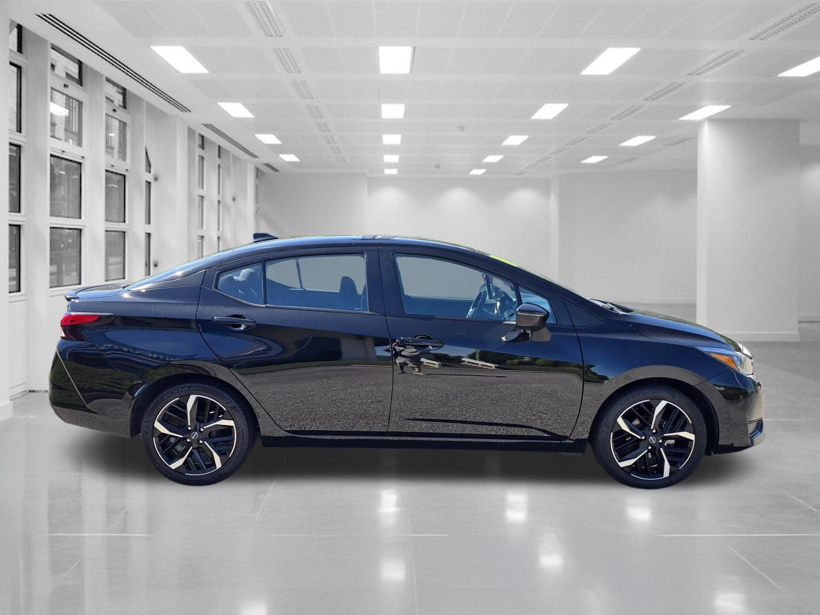 2024 Nissan Versa SR