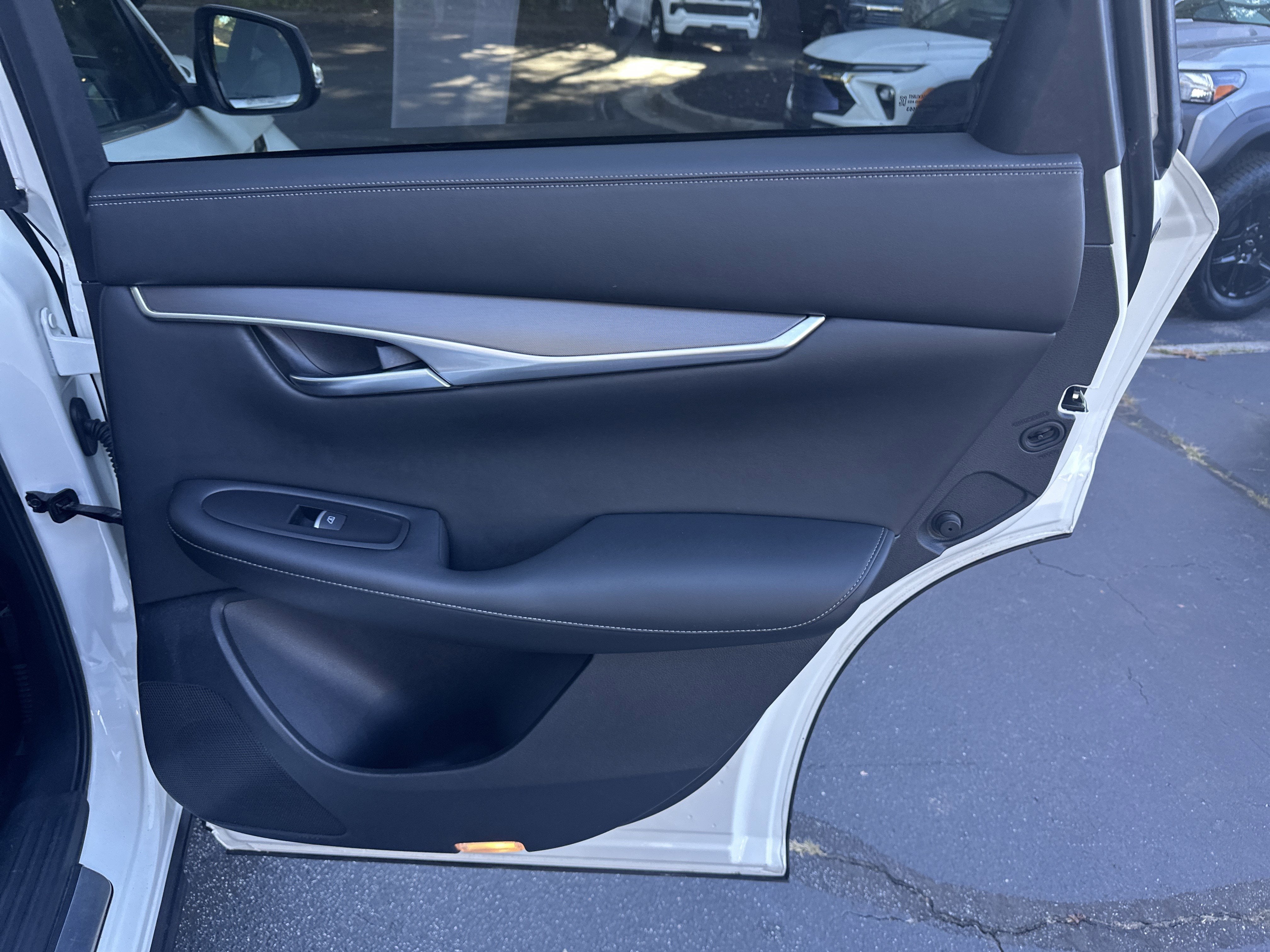 2022 INFINITI QX50 LUXE