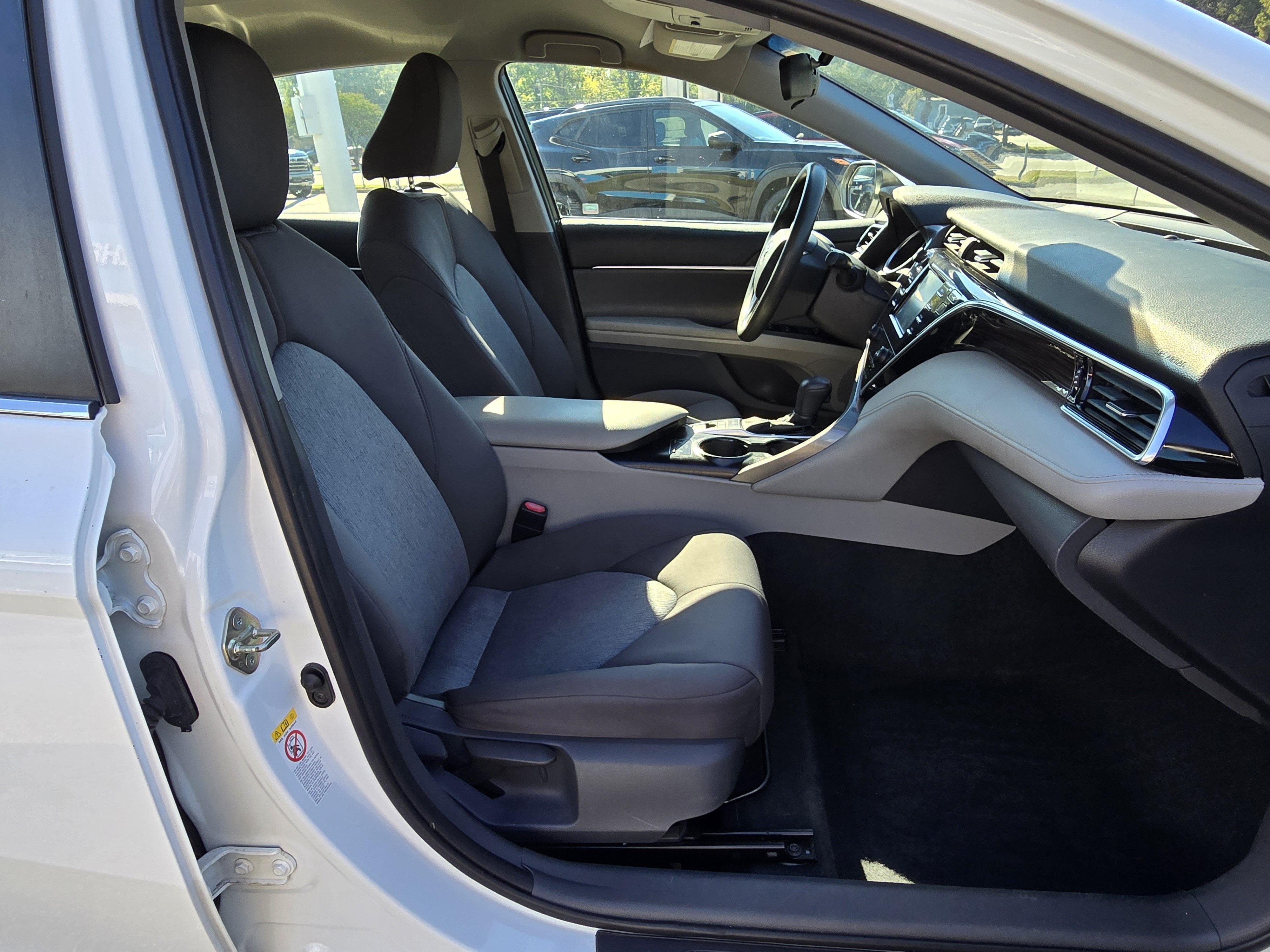 2018 Toyota Camry Hybrid LE