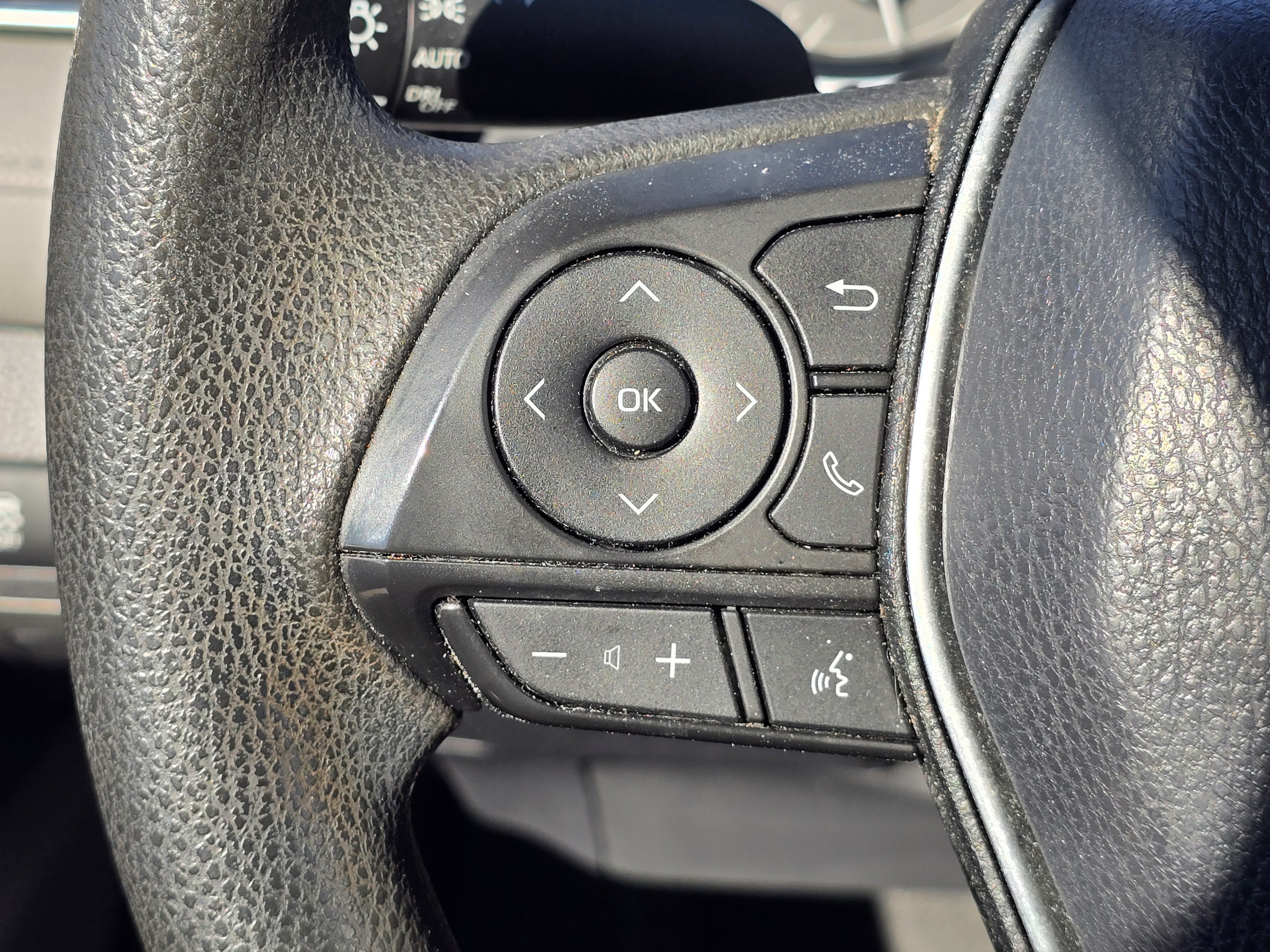 2018 Toyota Camry Hybrid LE