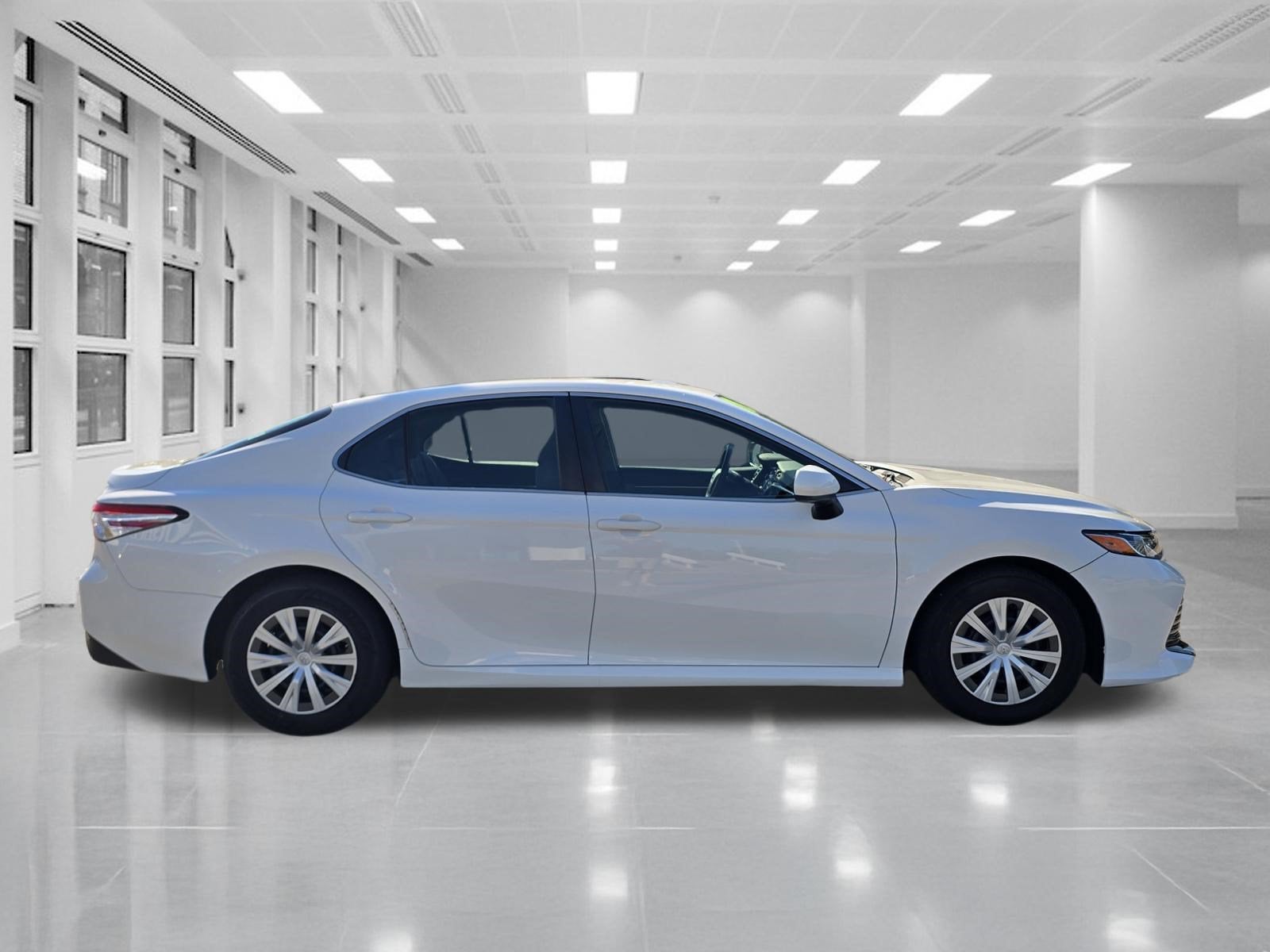 2018 Toyota Camry Hybrid LE