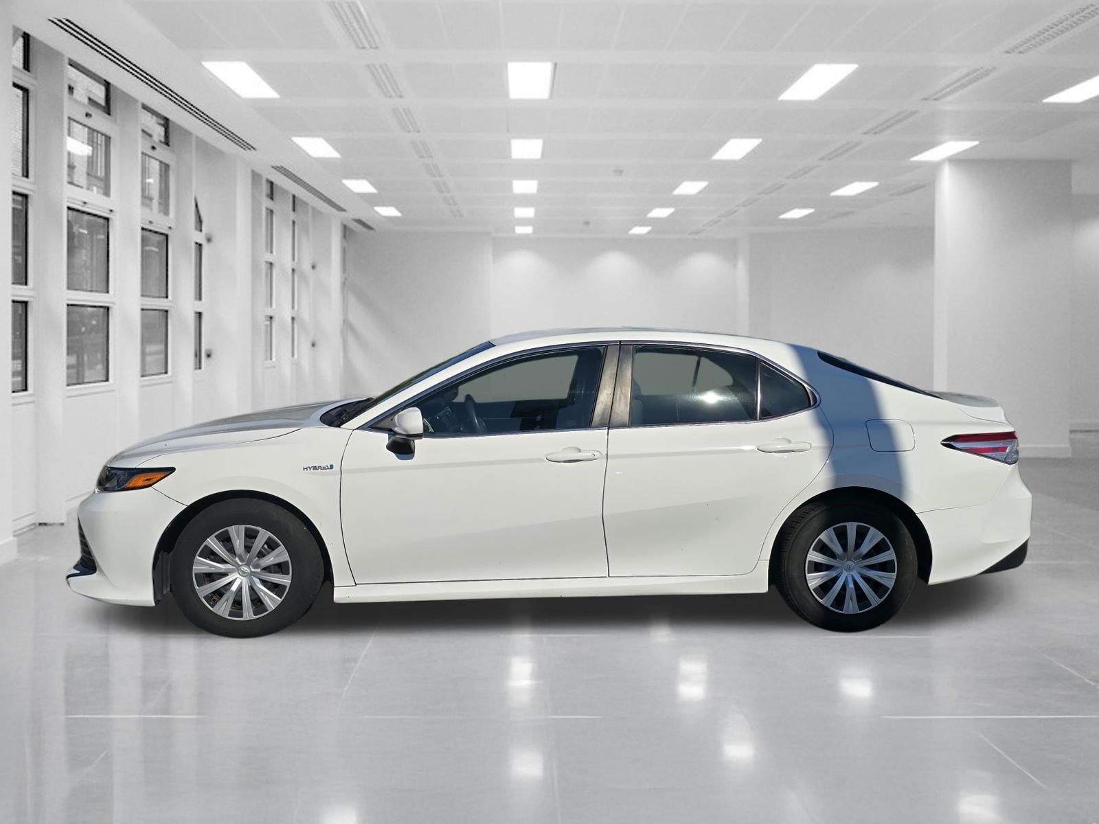 2018 Toyota Camry Hybrid LE