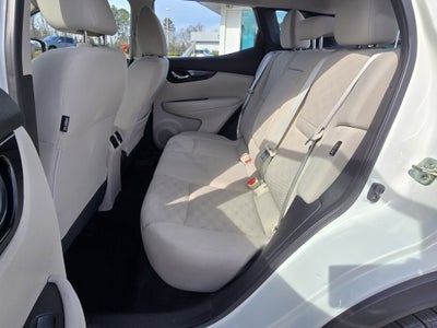 2022 Nissan Rogue Sport SV