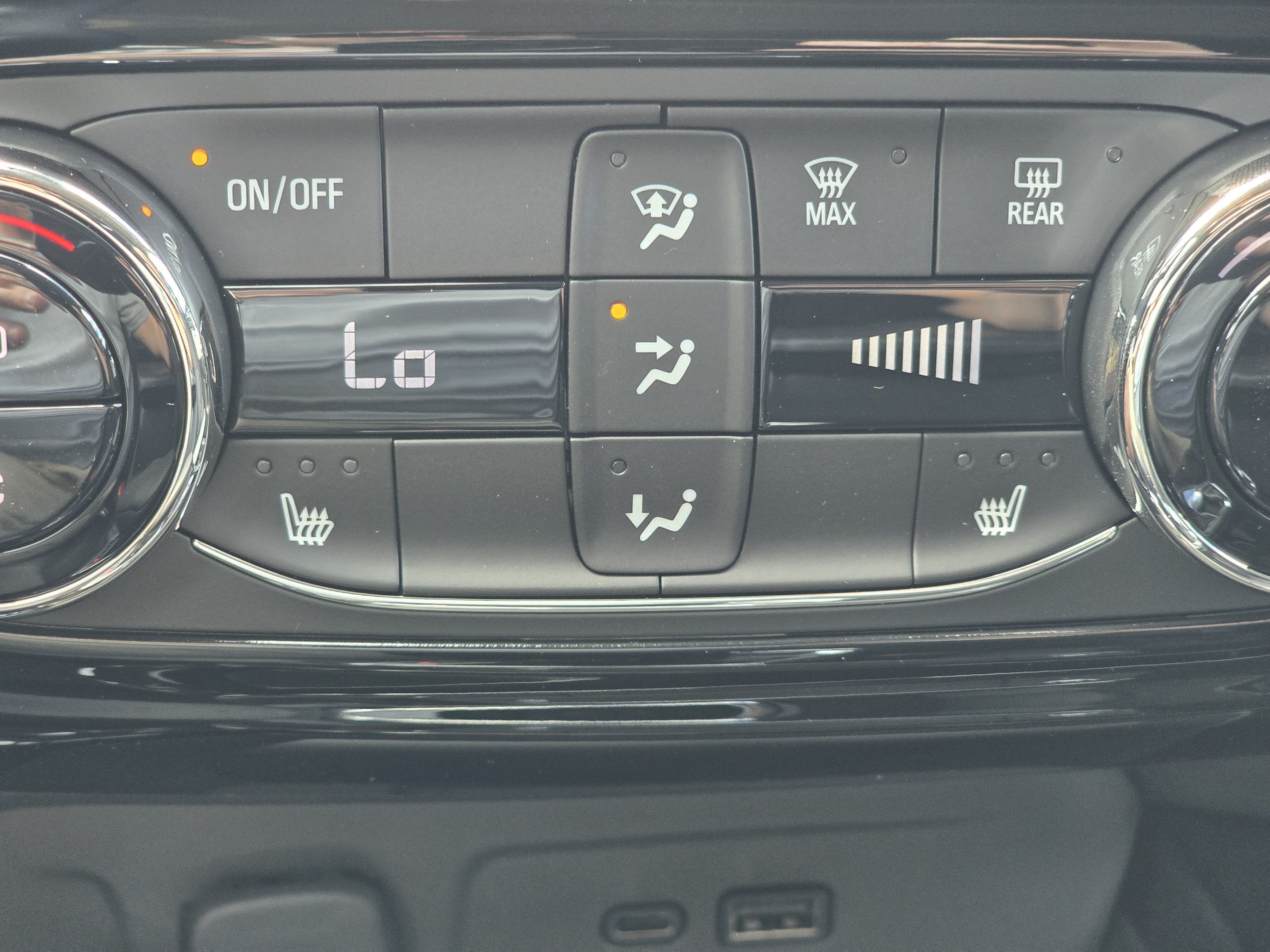 2026 Chevrolet Trax LT - Photo 19