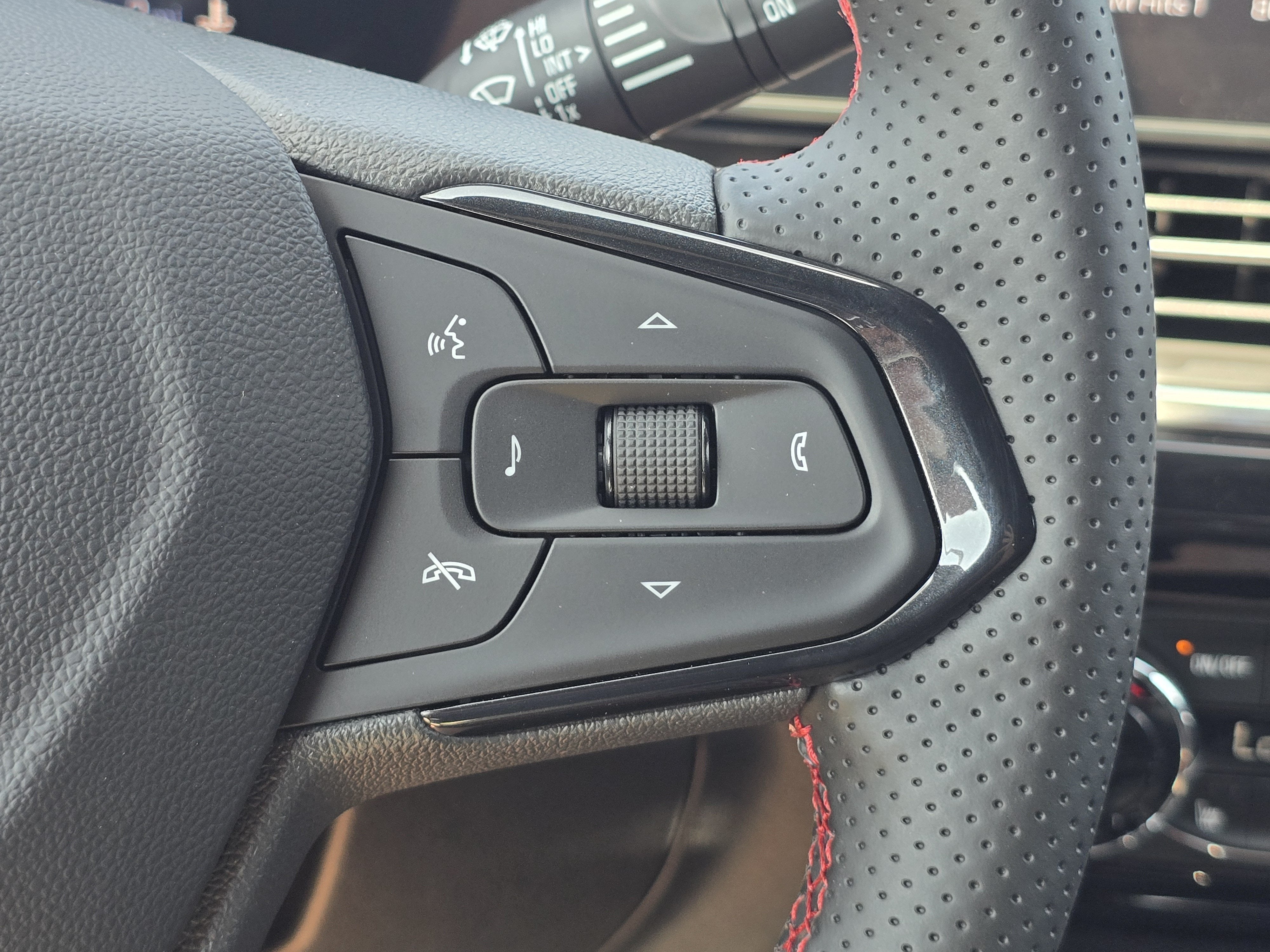 2026 Chevrolet Trax RS - Photo 16