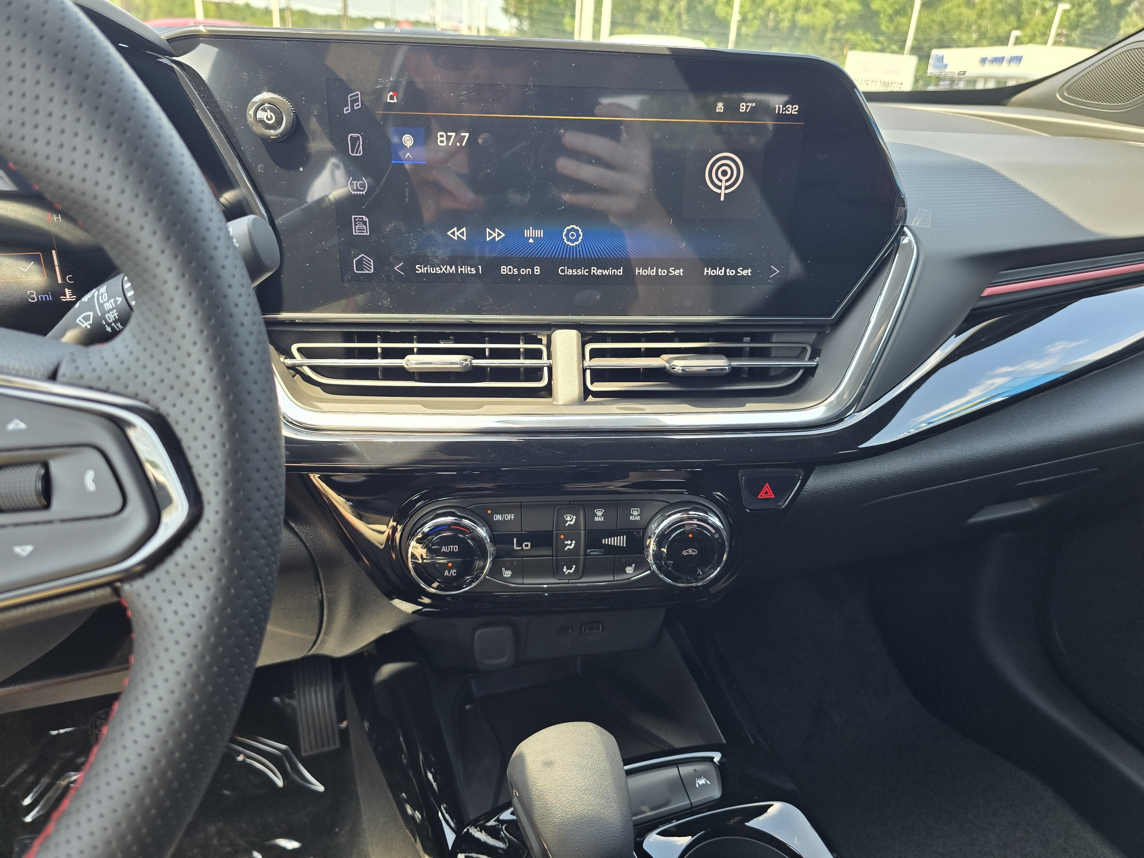 2026 Chevrolet Trax RS - Photo 17