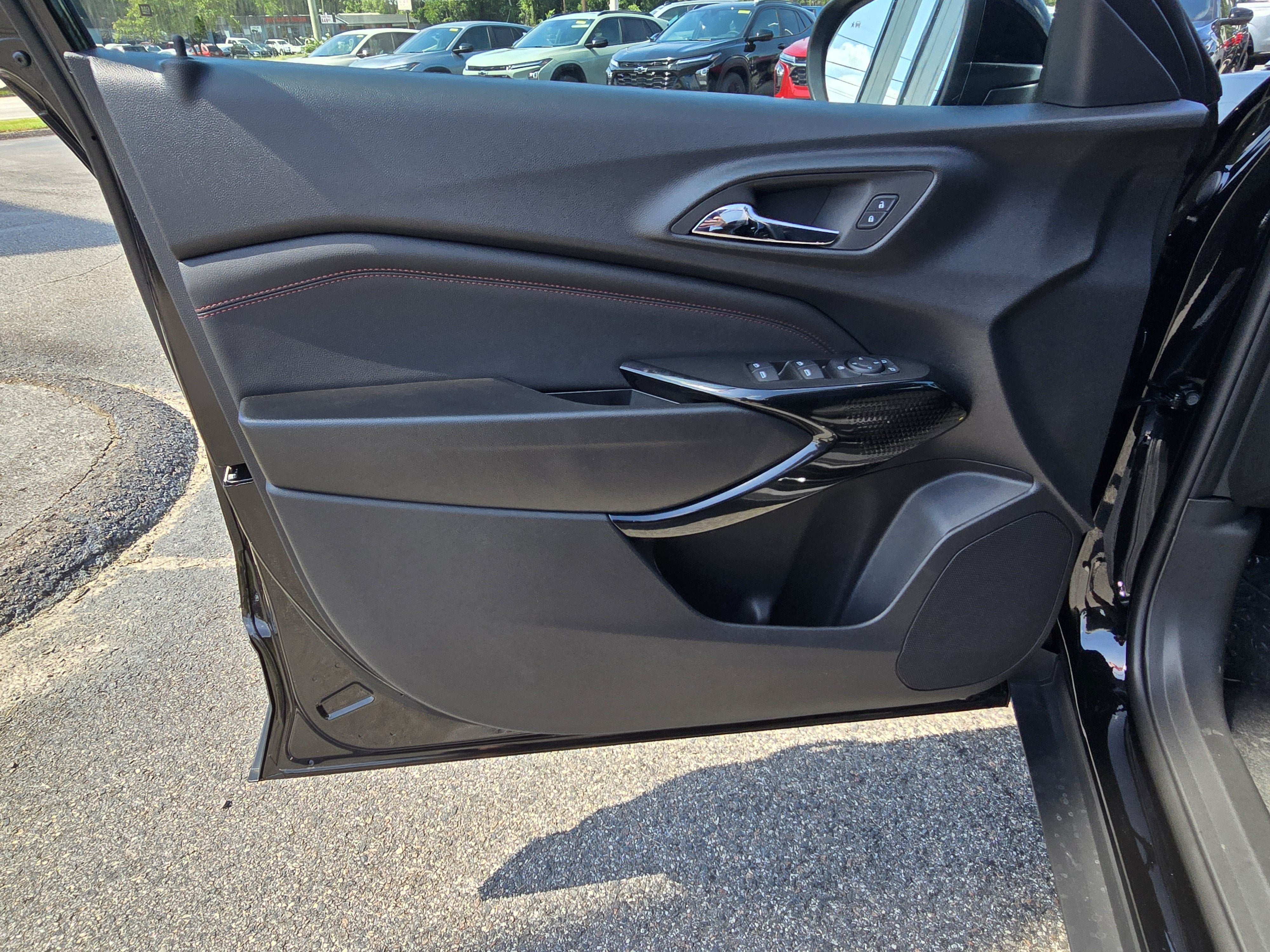 2026 Chevrolet Trax RS - Photo 8