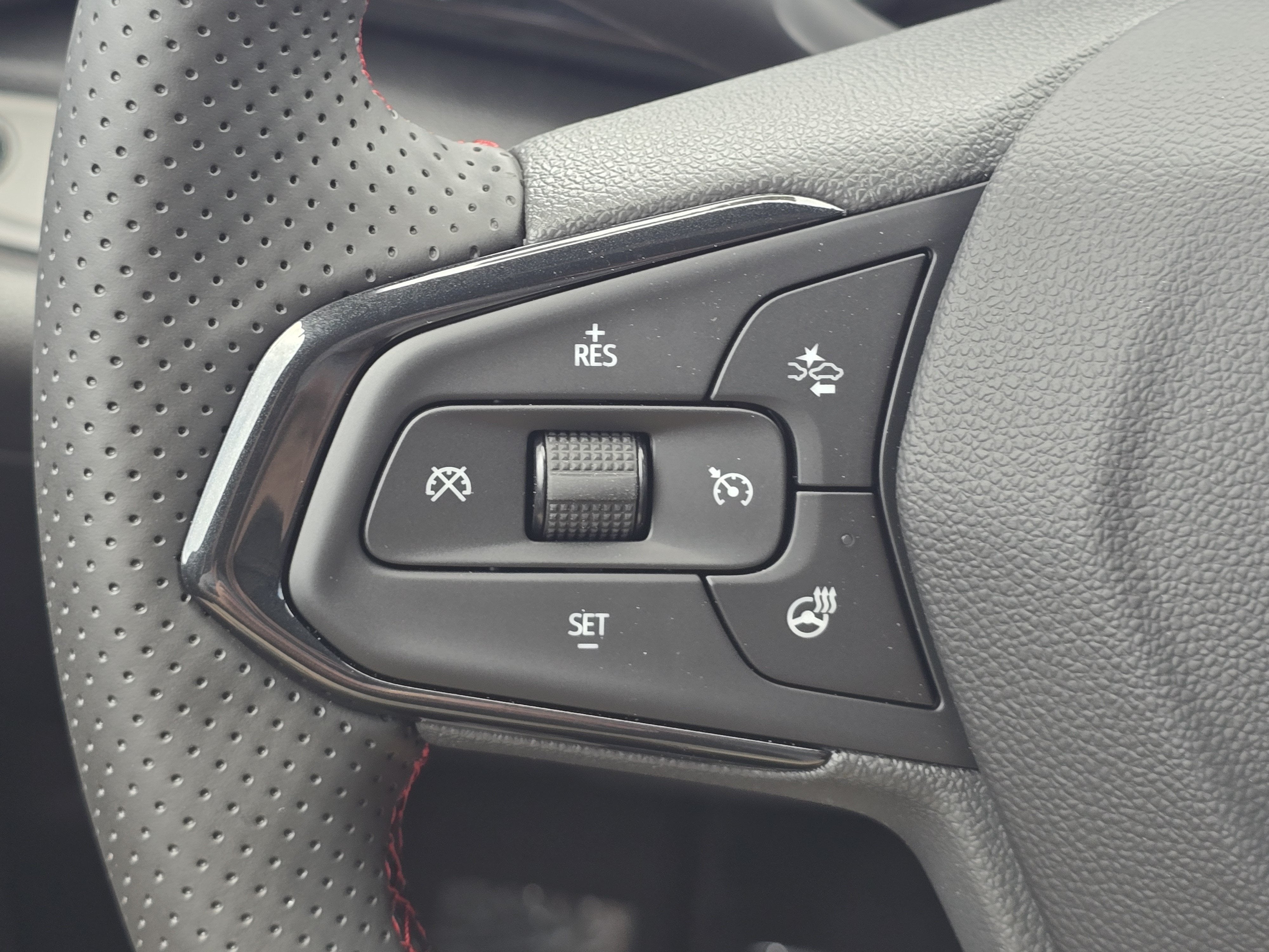 2026 Chevrolet Trax RS - Photo 15