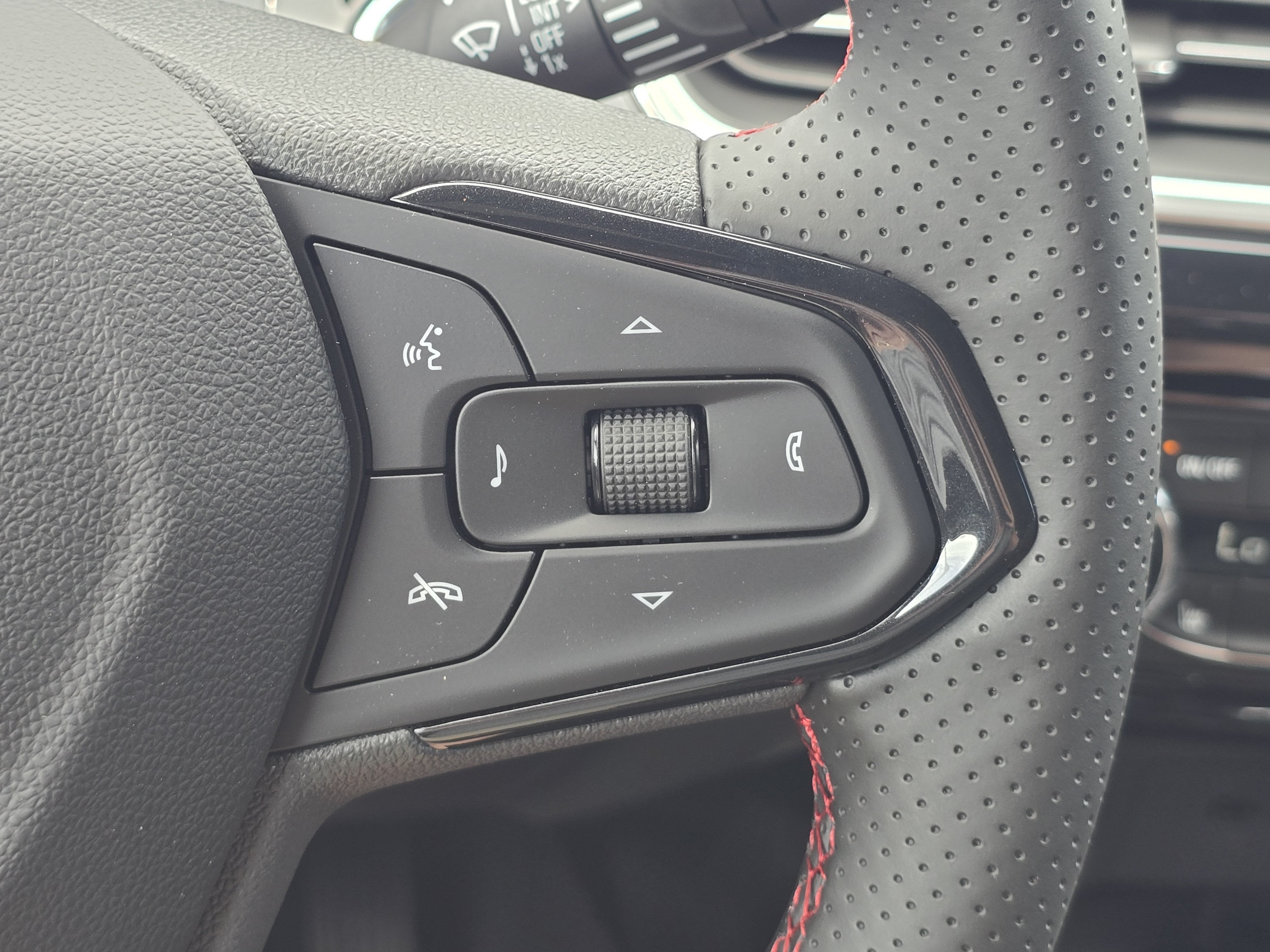 2026 Chevrolet Trax RS - Photo 16