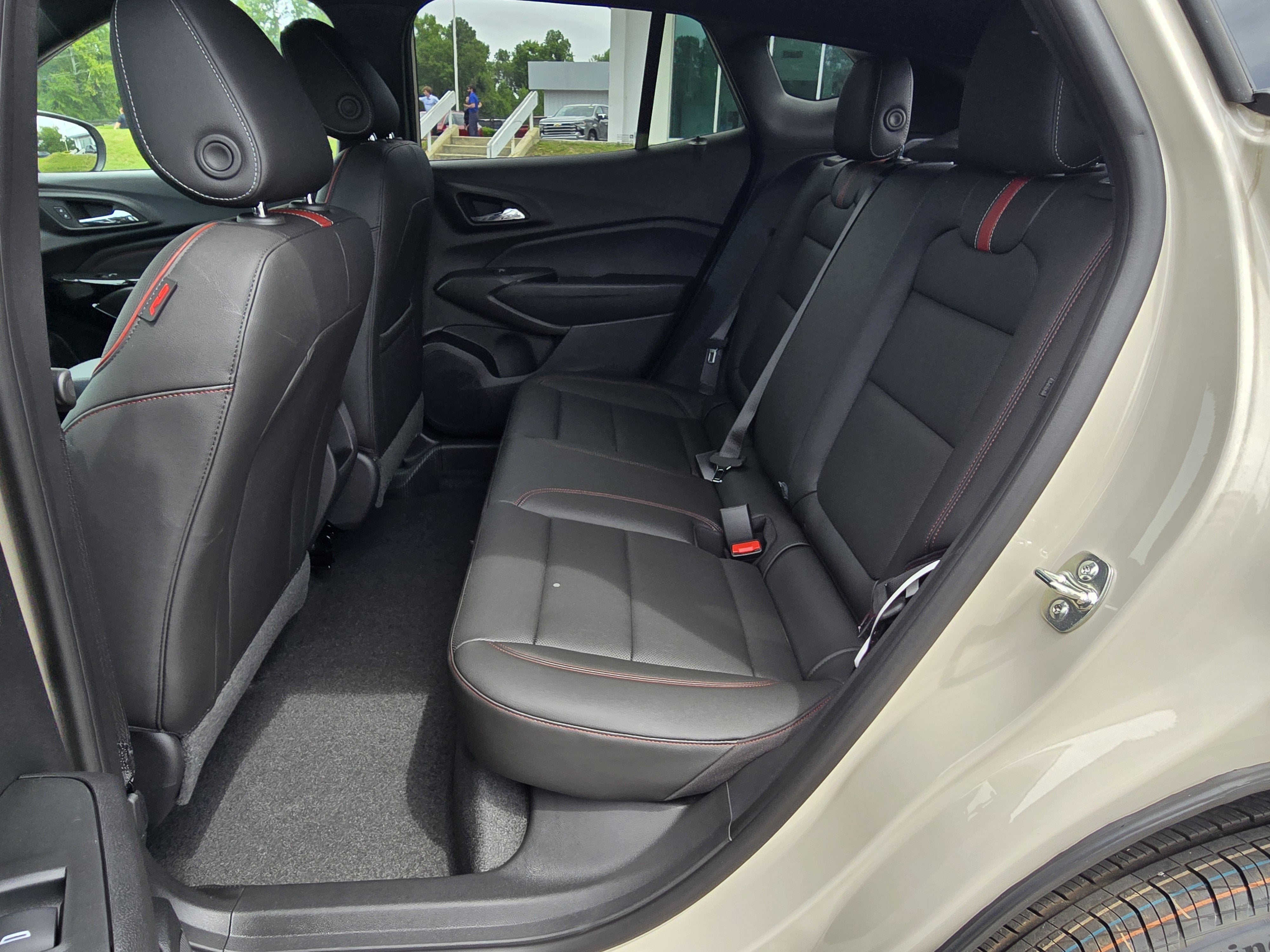 2026 Chevrolet Trax RS - Photo 9