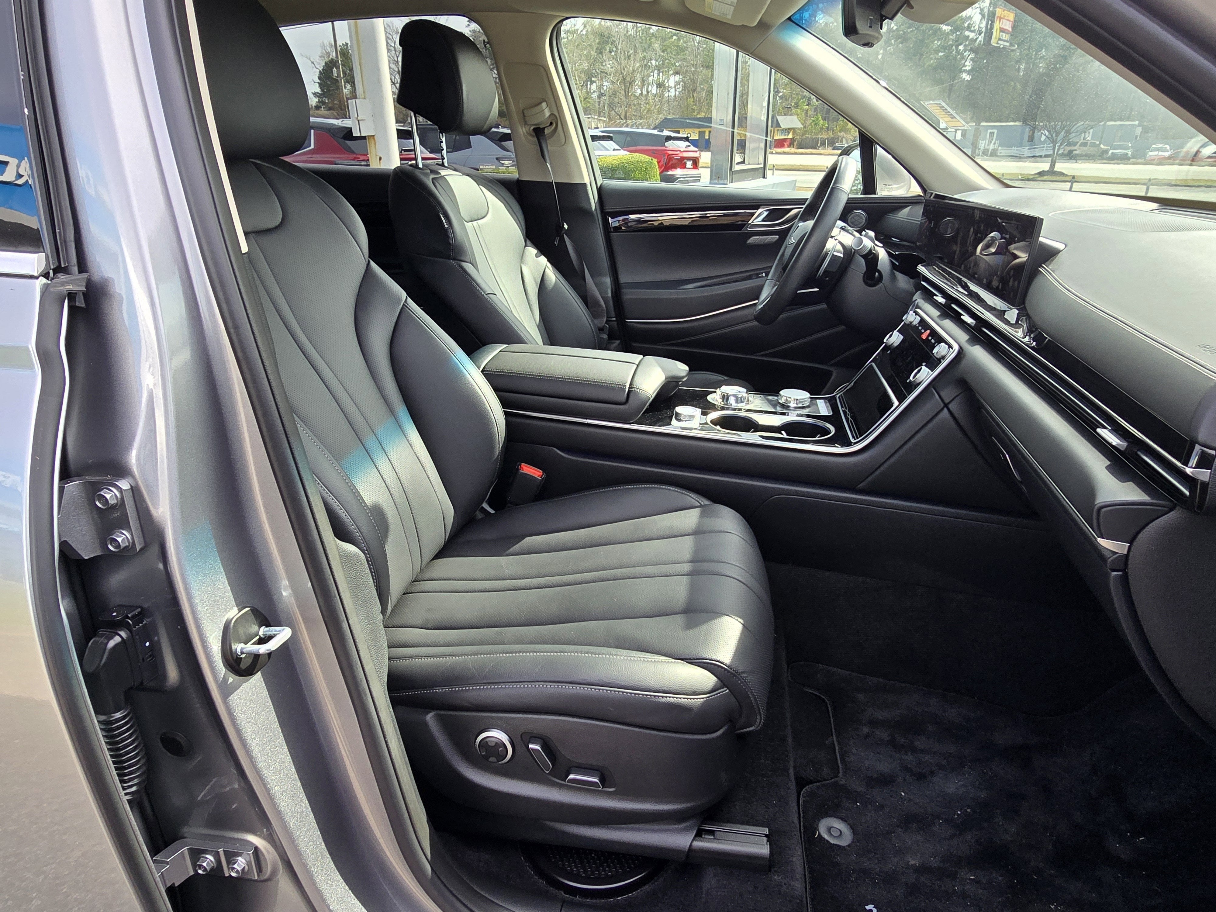 2025 Genesis GV80 Standard