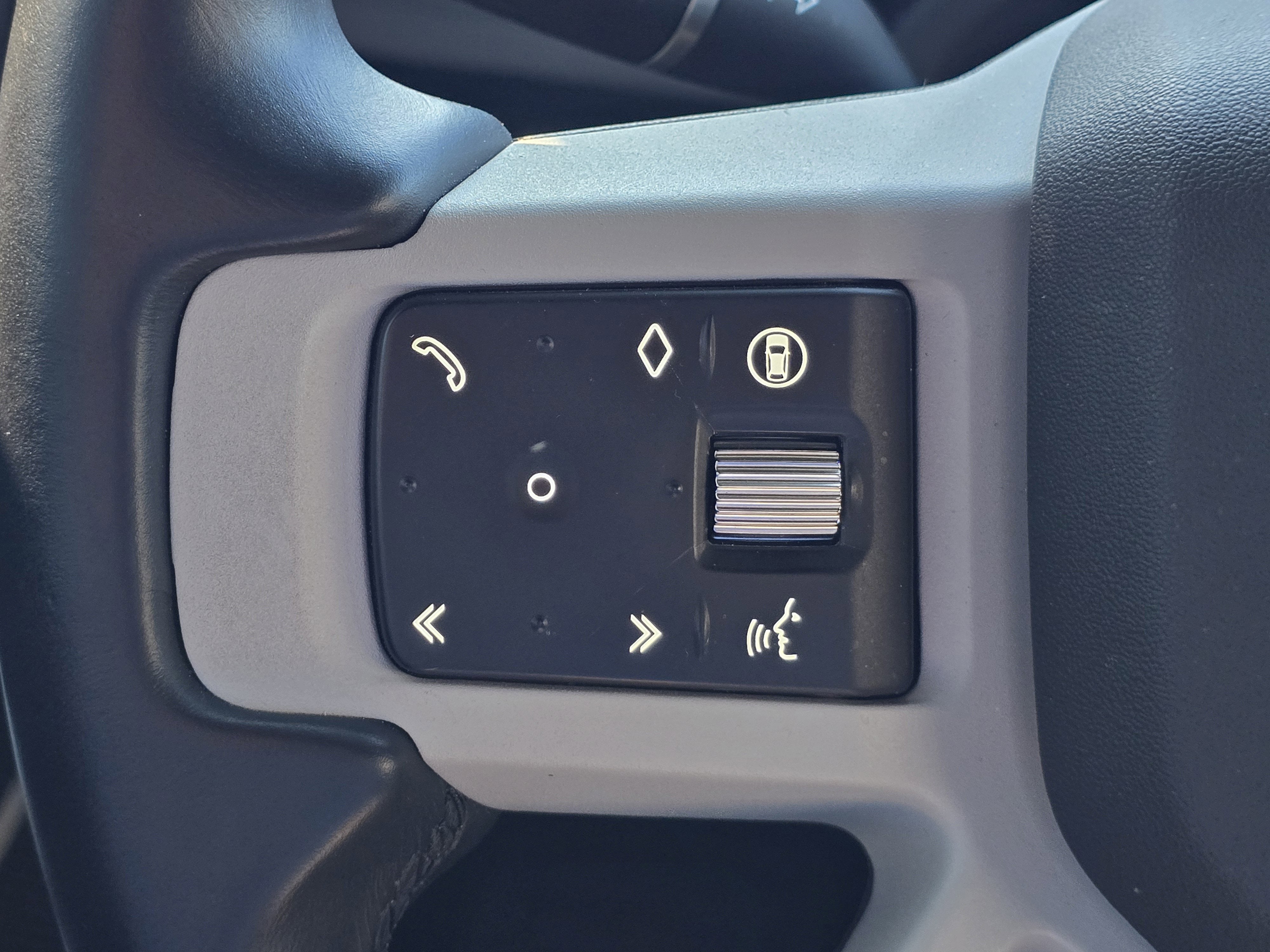 2024 Land Rover Defender S