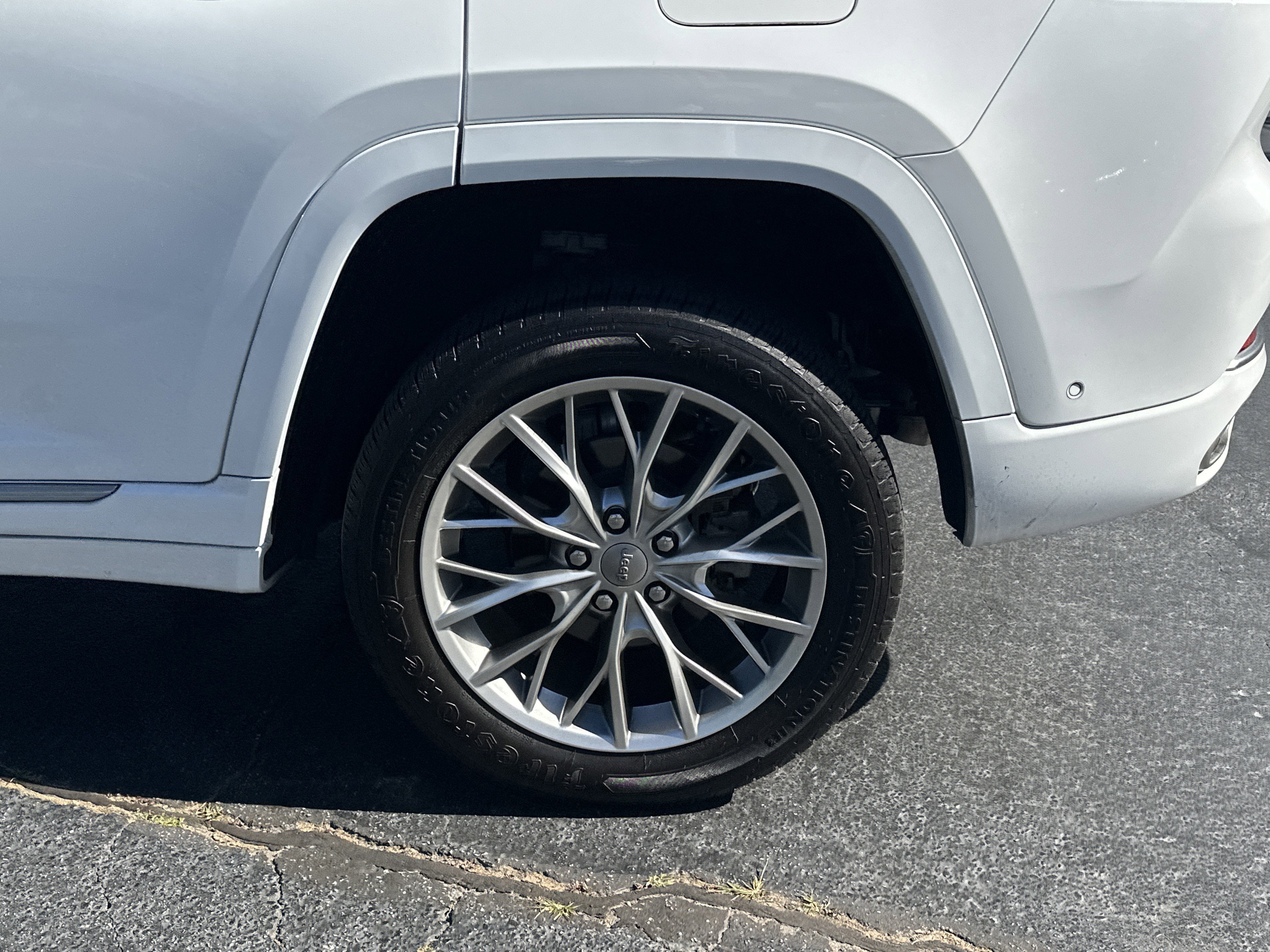 2022 Jeep Grand Cherokee Summit 4x2