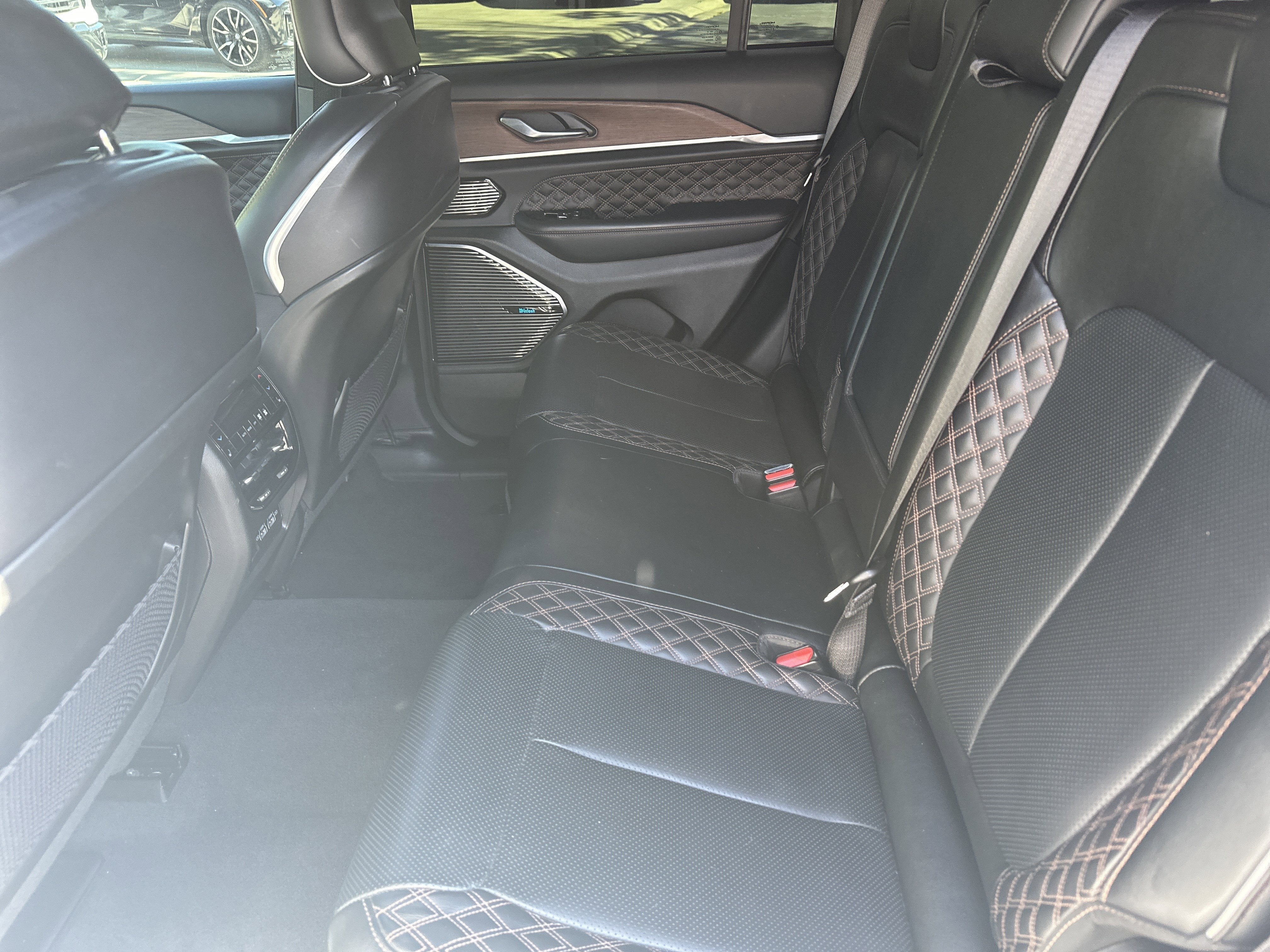 2022 Jeep Grand Cherokee Summit 4x2