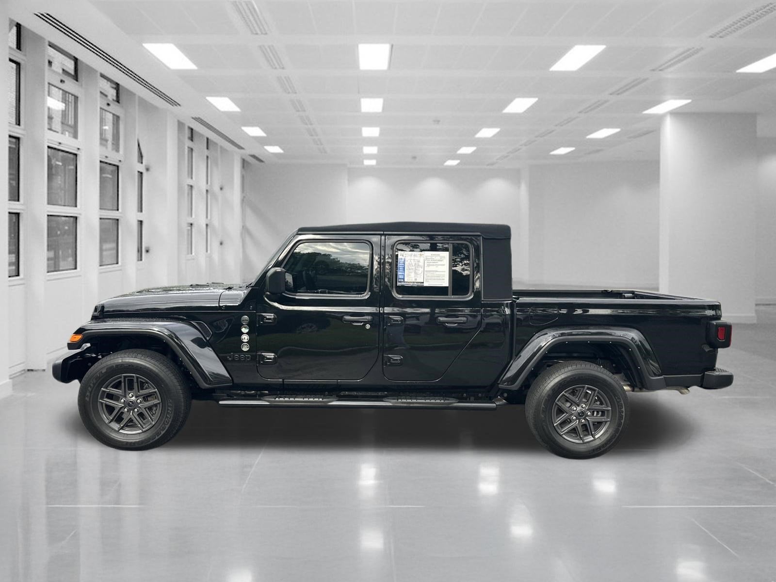 2024 Jeep Gladiator Sport S