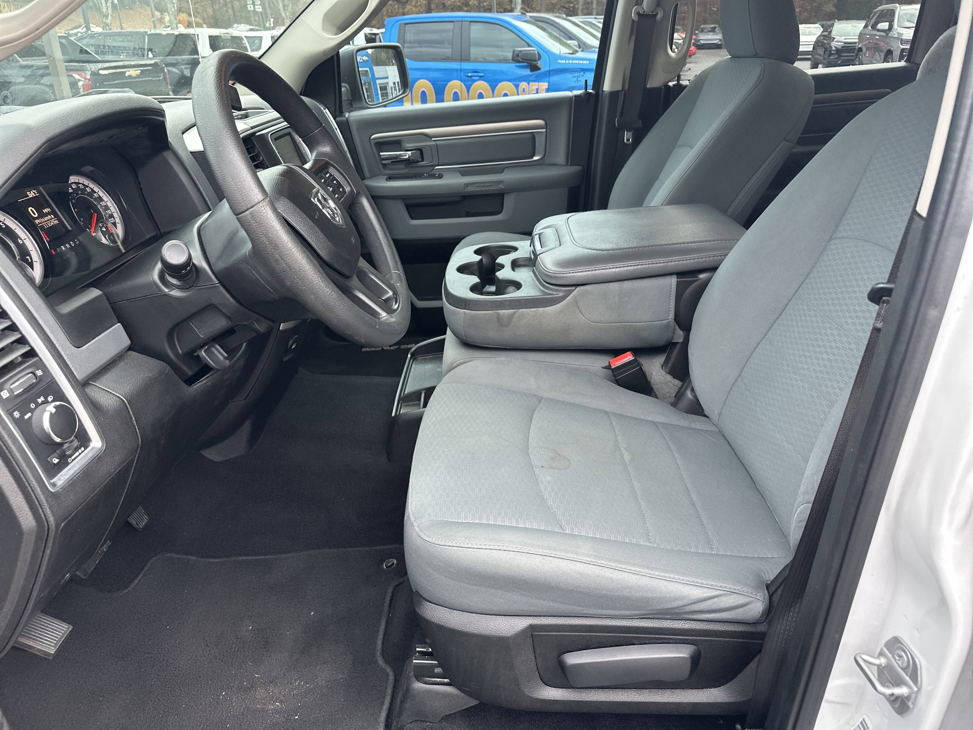 2020 RAM 1500 Classic SLT Crew Cab 4x2 6'4" Box