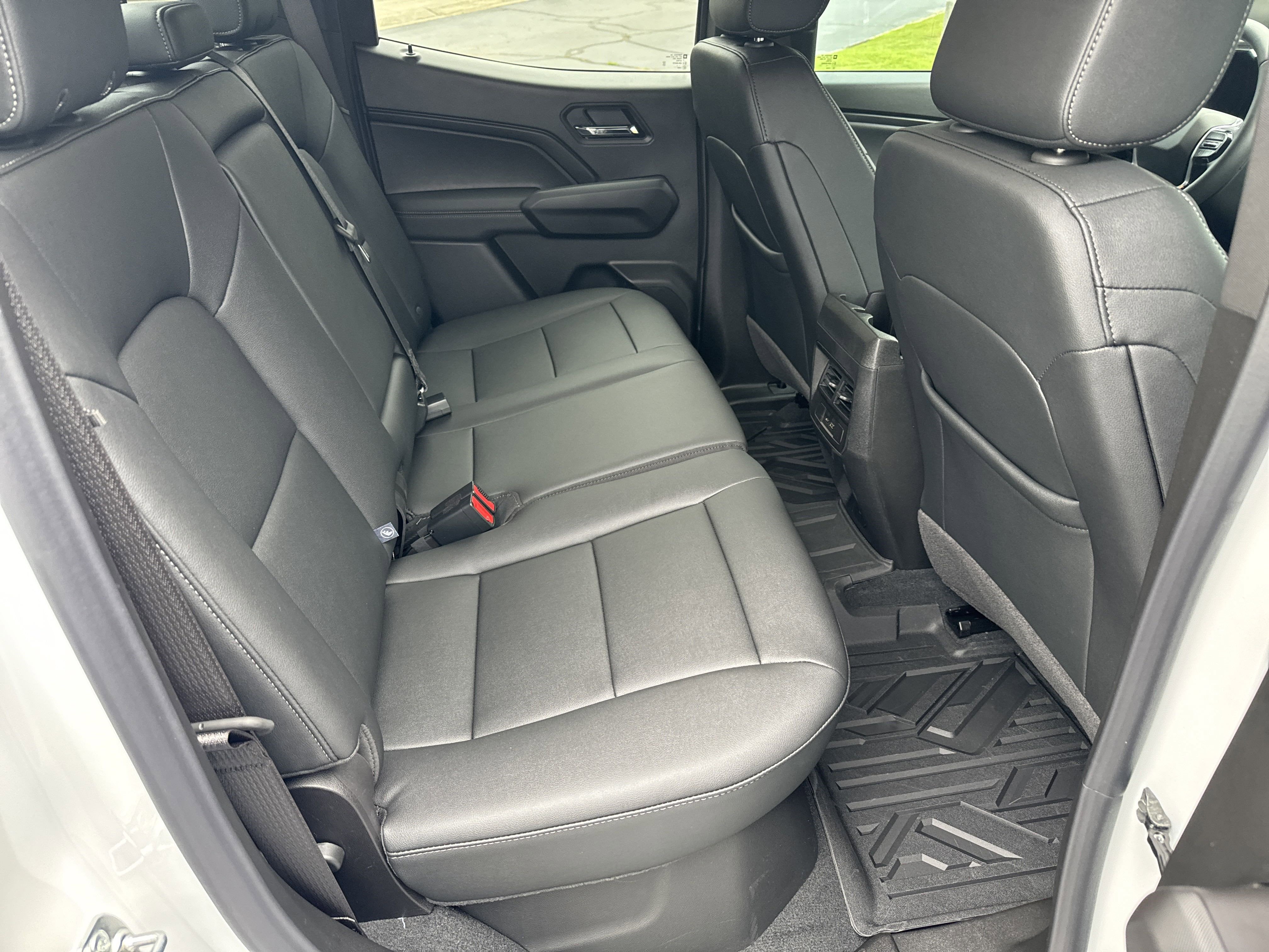 2025 Chevrolet Colorado WT/LT