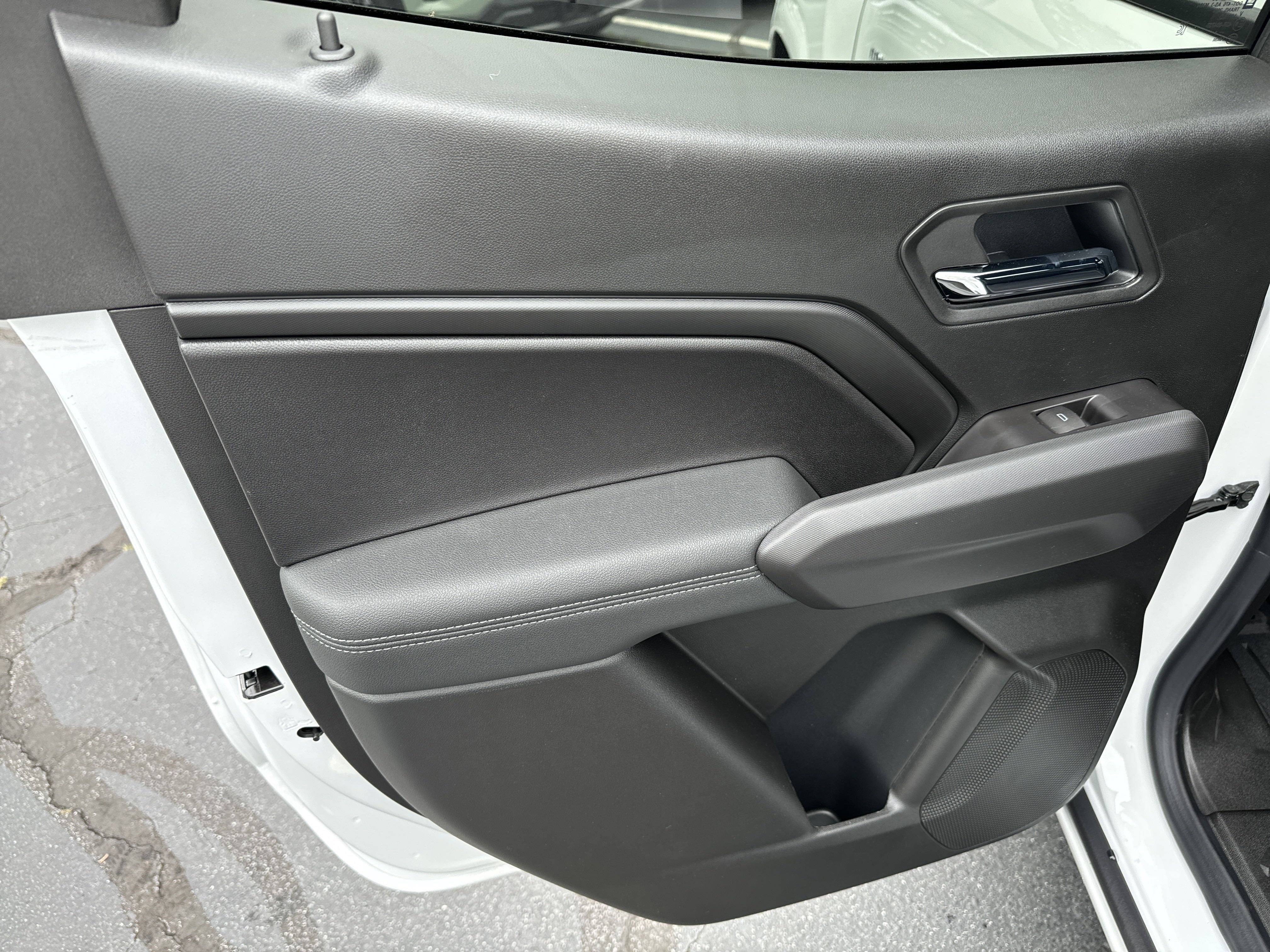 2025 Chevrolet Colorado WT/LT