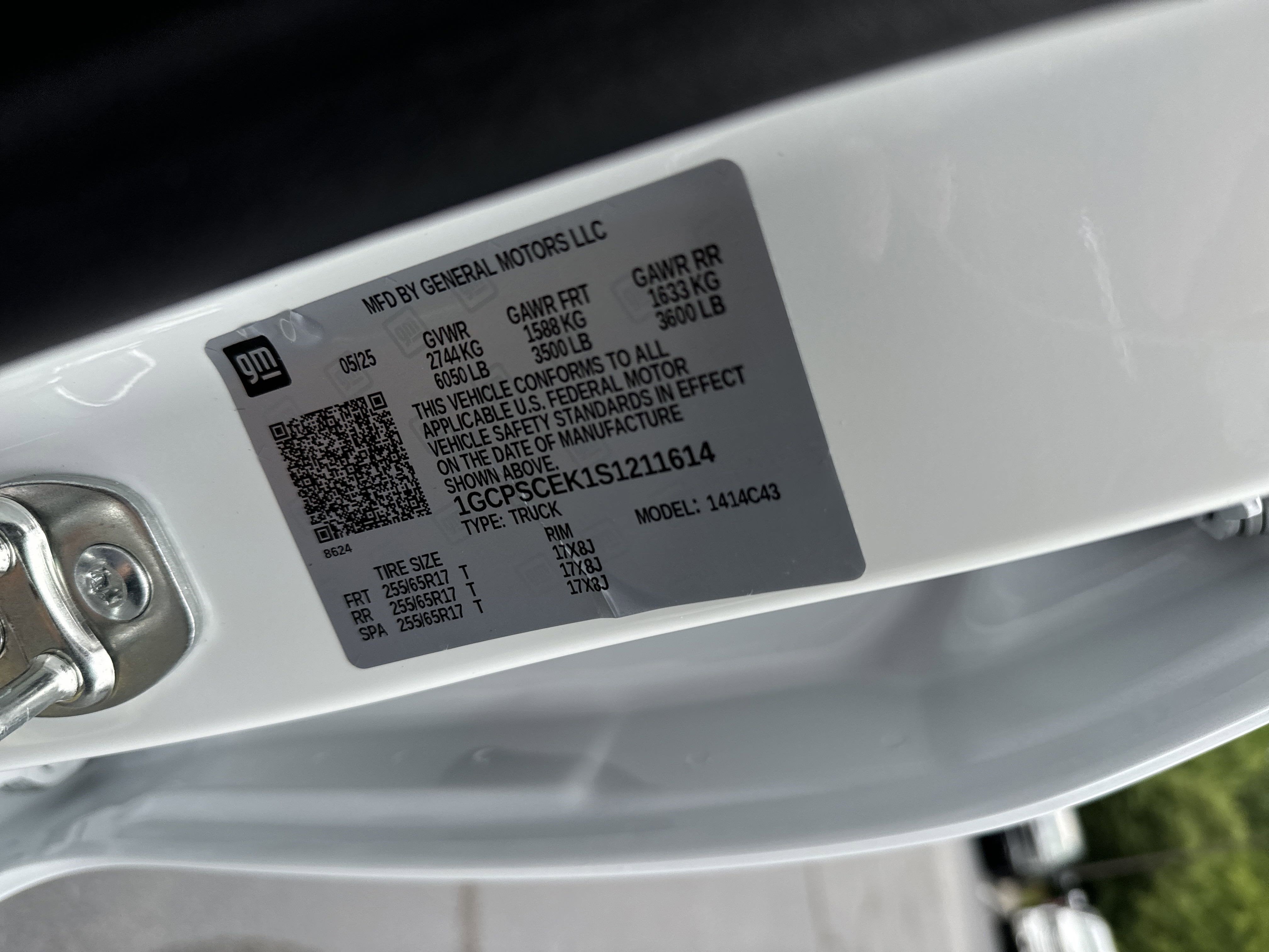 2025 Chevrolet Colorado WT/LT