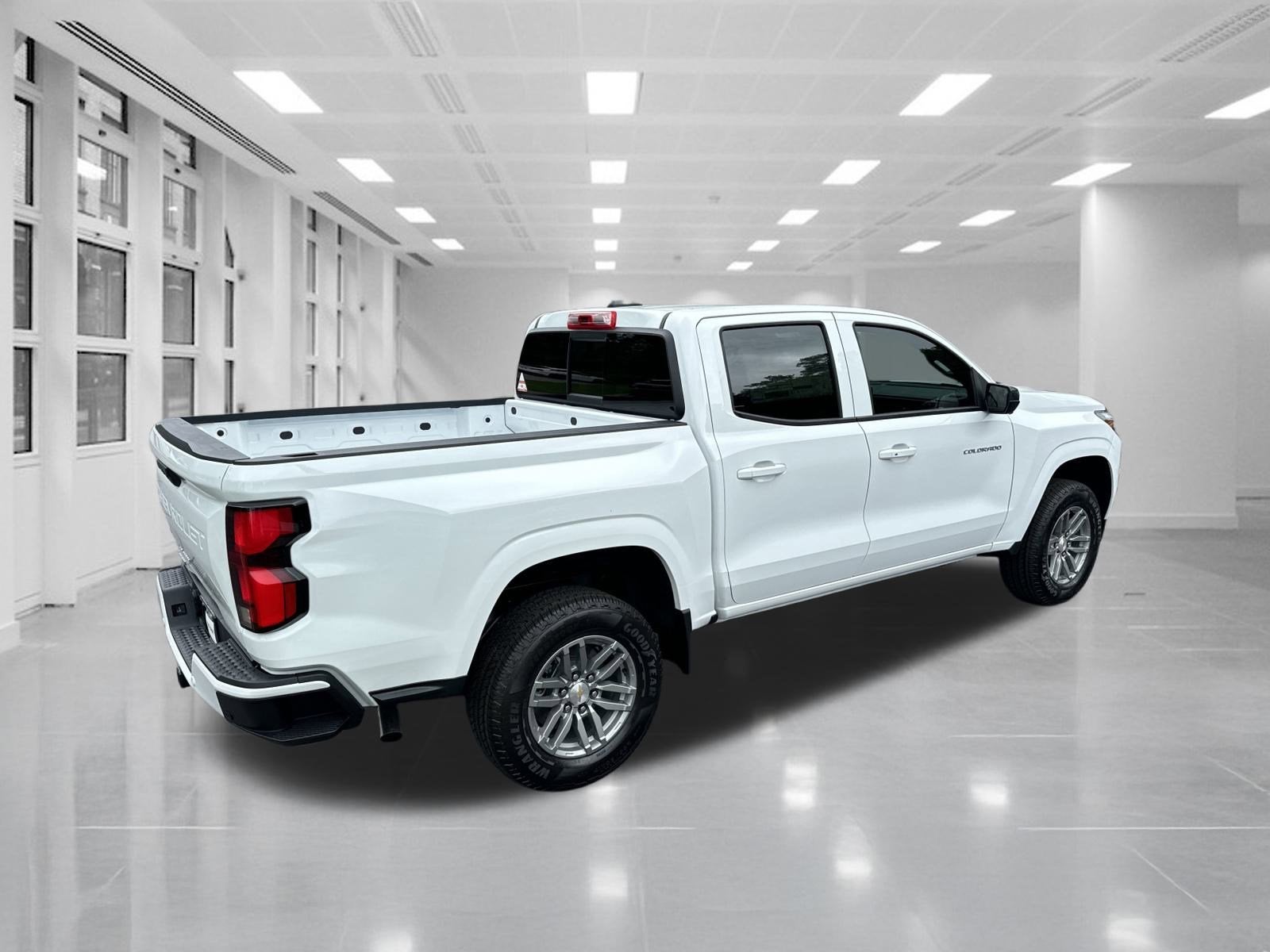 2025 Chevrolet Colorado WT/LT